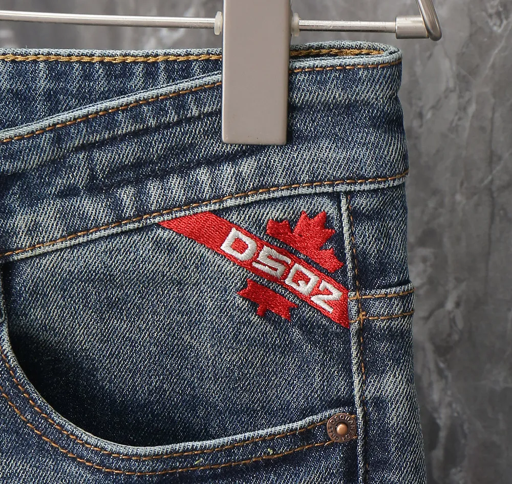 P230 Second Power 2025 Autumn and Winter European Counter New Style Super A Purchasing Level Overseas Trading Company Order Source, Top Original High-end Men's Customized Fashion Slim Small Straight Jeans 2818 Color: Heavy craftsmanship, fried sand and water, picture color Size: 29-40 Fabric: Denim washed jeans! Luxurious experience. Customer-supplied trade channel. The simple and charming classic trousers are made of customer-supplied denim. The texture is thick, comfortable and breathable. The cutting of high-quality craftsmanship is top-notch, and the overall design is very exquisite. The cuffing design on the inside and outside is perfect, and the use of poly-strand mechanical needle edge banding technology highlights the brand's luxurious inner charm. The brand logo is full and thick, and the chiseled buttons are thick and rigorous, bringing a new fashion taste to this ordinary trousers!  Excipients: Complete with three standards