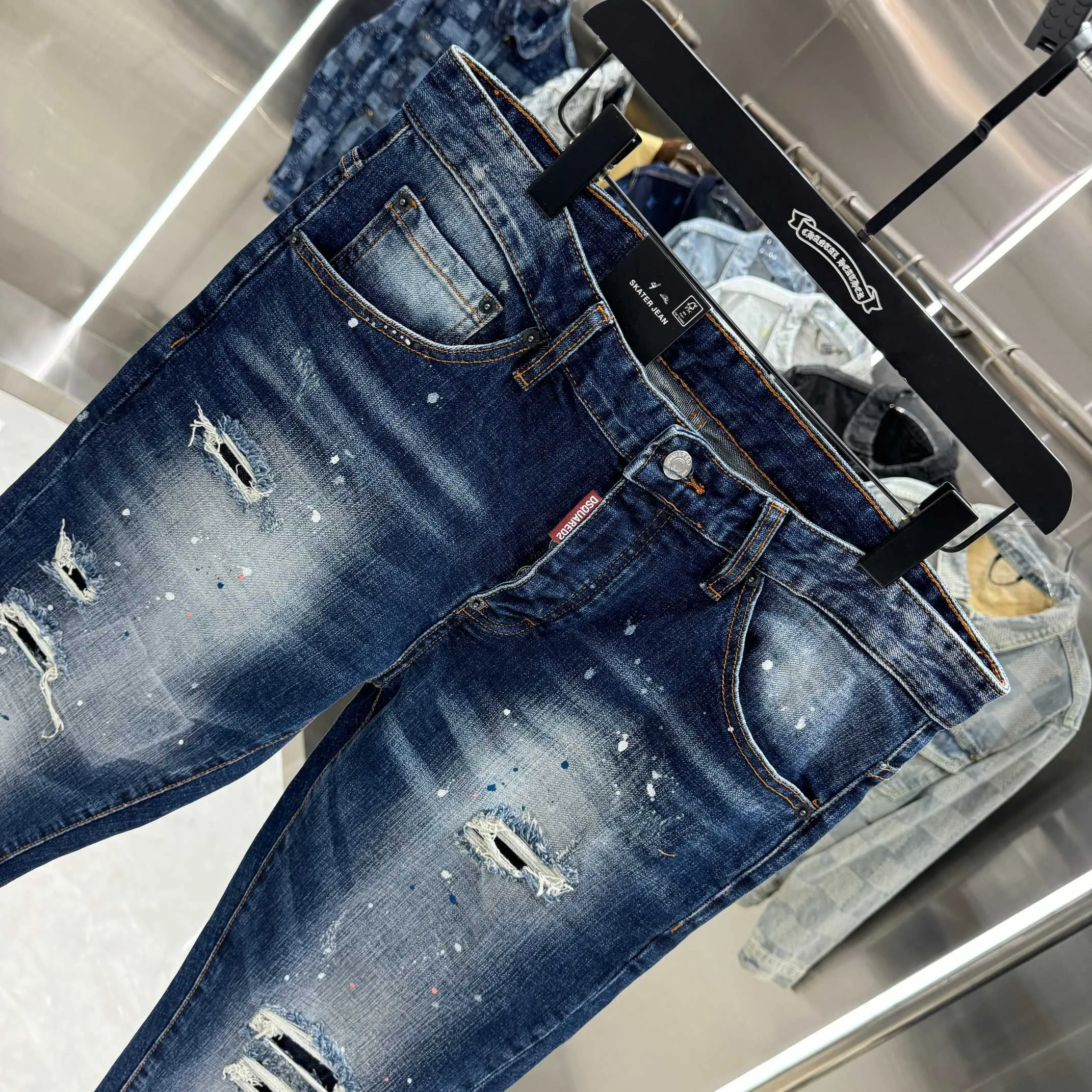 P300 DSQUARED2 graffiti hole washed craft street fashion slim fit stretch jeans color blue size 30 32 34 36 38 40