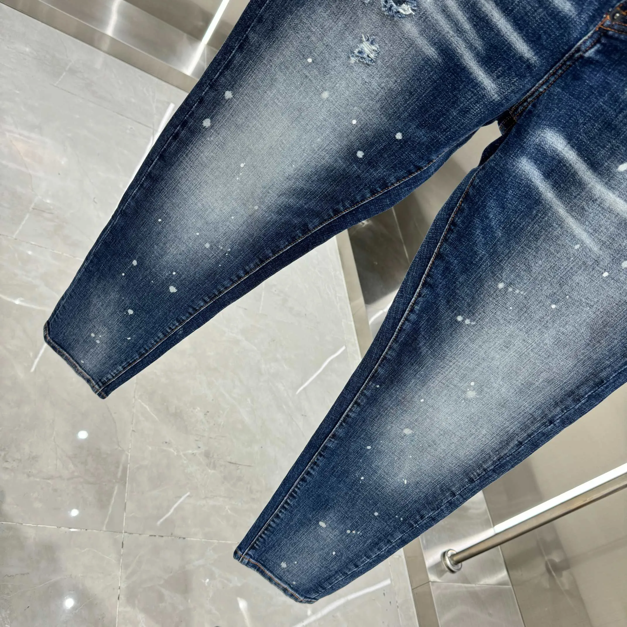 P300 DSQUARED2 graffiti hole washed craft street fashion slim fit stretch jeans color blue size 30 32 34 36 38 40