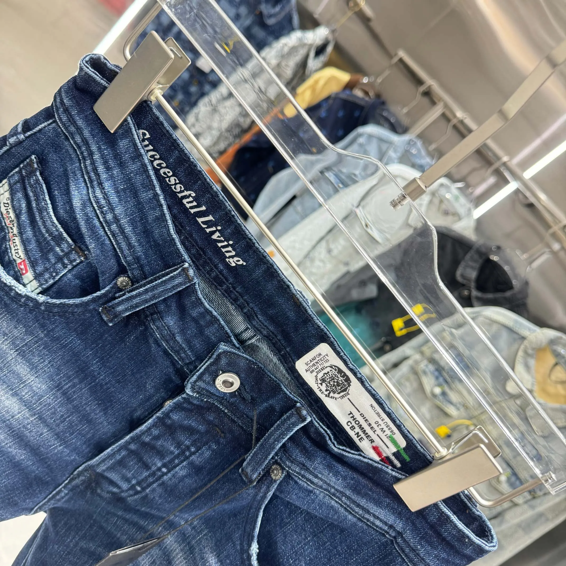 P300 DSQUARED2 Heavy-duty washed craft street fashion slim fit stretch jeans Color Blue Size 30 32 34 36 38 40