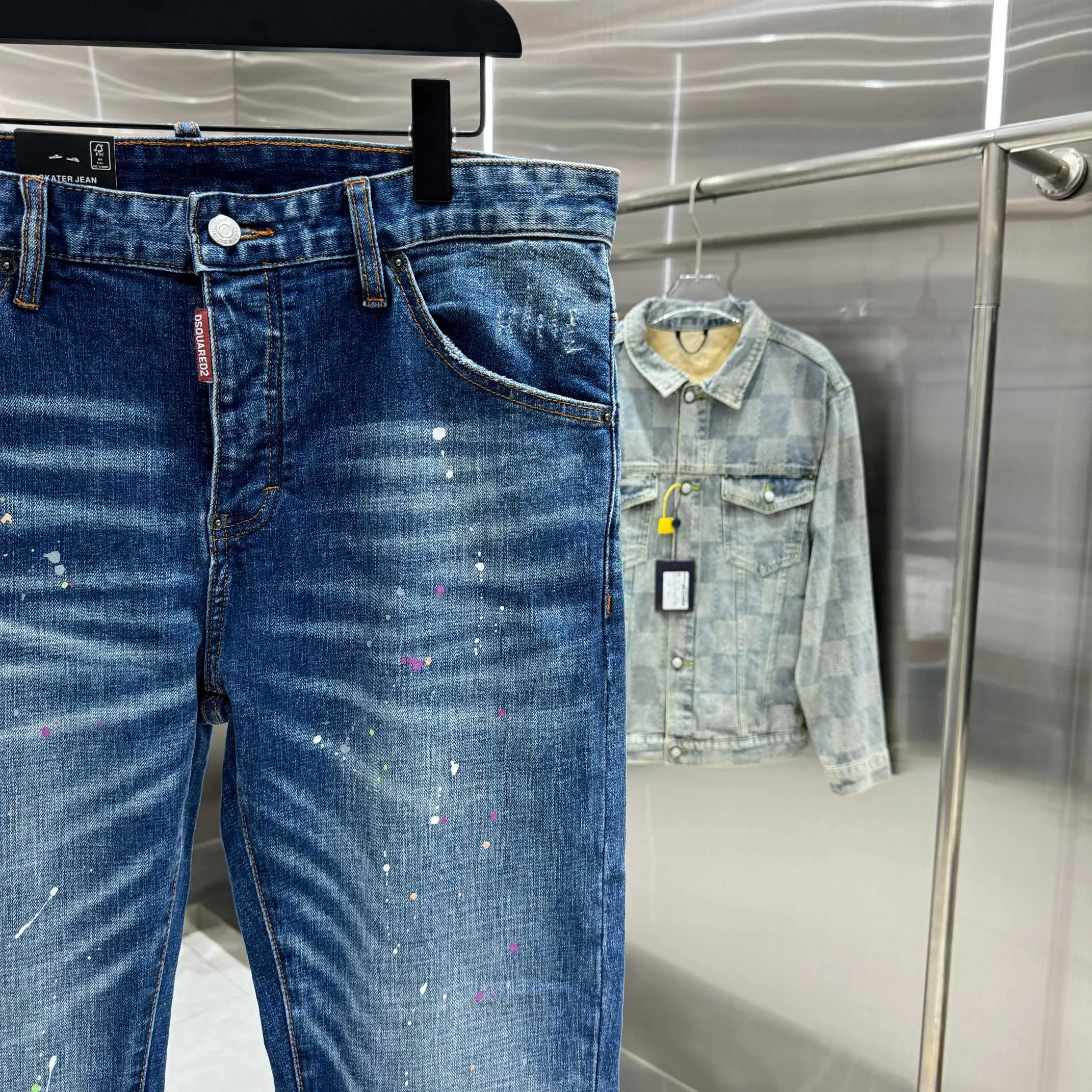 P300 DSQUARED2 Graffiti washed craft street fashion slim fit stretch jeans Color Blue Size 30 32 34 36 38 40