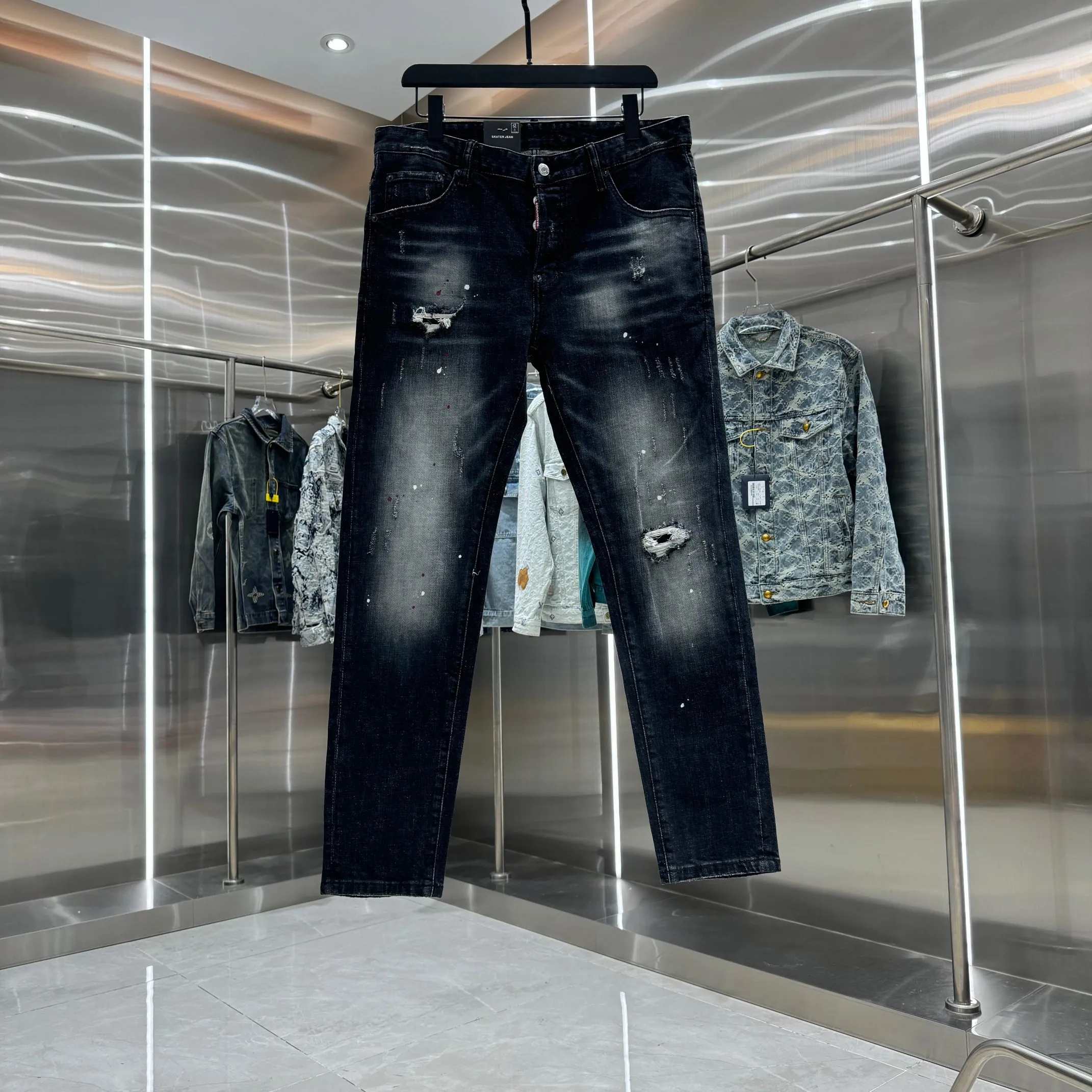 P300 DSQUARED2 Graffiti hole craft street fashion slim fit stretch jeans Color Black Size 30 32 34 36 38 40