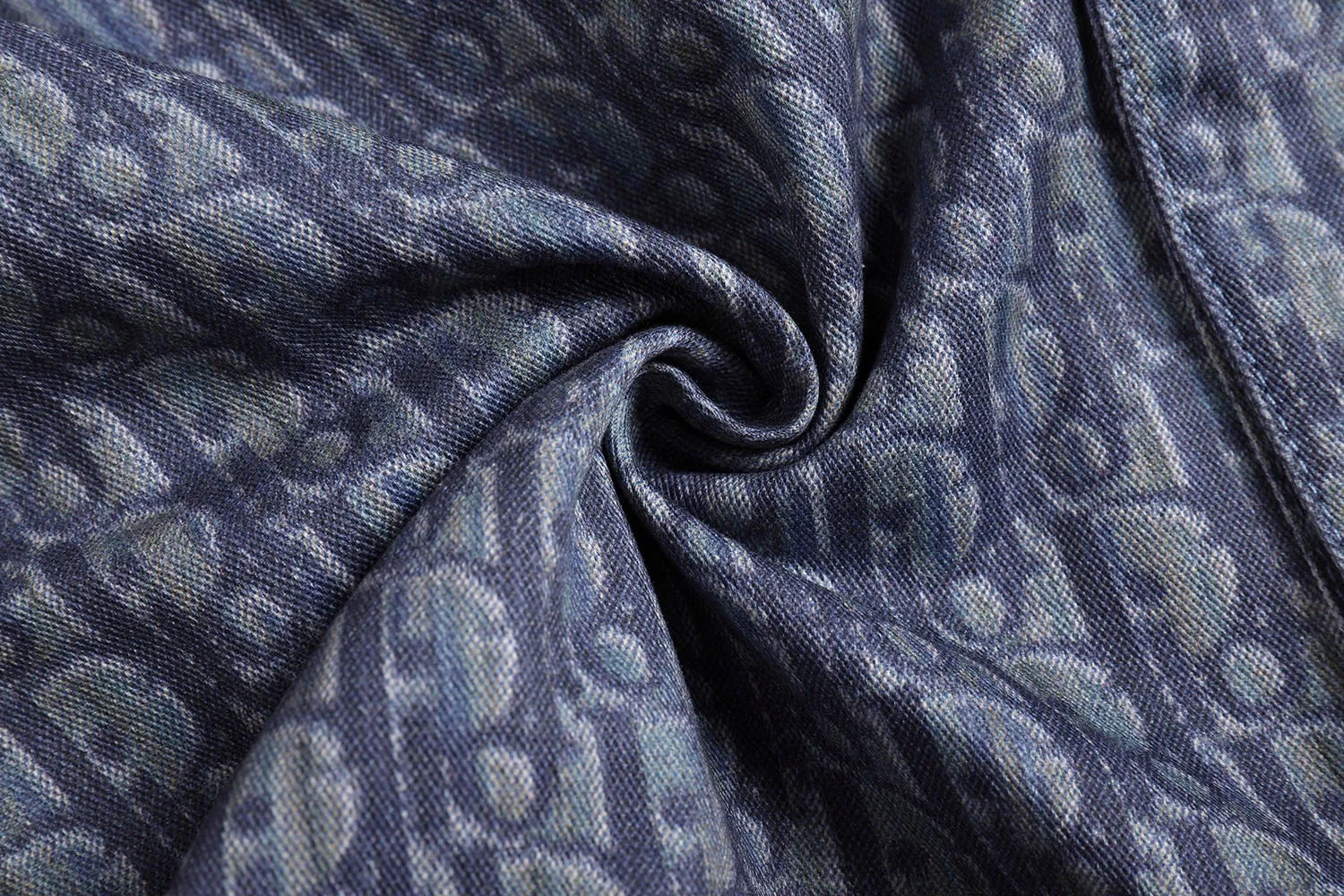 🅿️530 [Exclusive supply] CD full-print cotton double-pocket cargo shorts. Original purchase and development for 17500. The fabric is made of customized twill cotton 10*10 cotton (different from market fabrics), cloth printing, positioning cutting bed, customized leather label, customized I-buckle, customized rope, customized trademark Size: 46.48.50.52