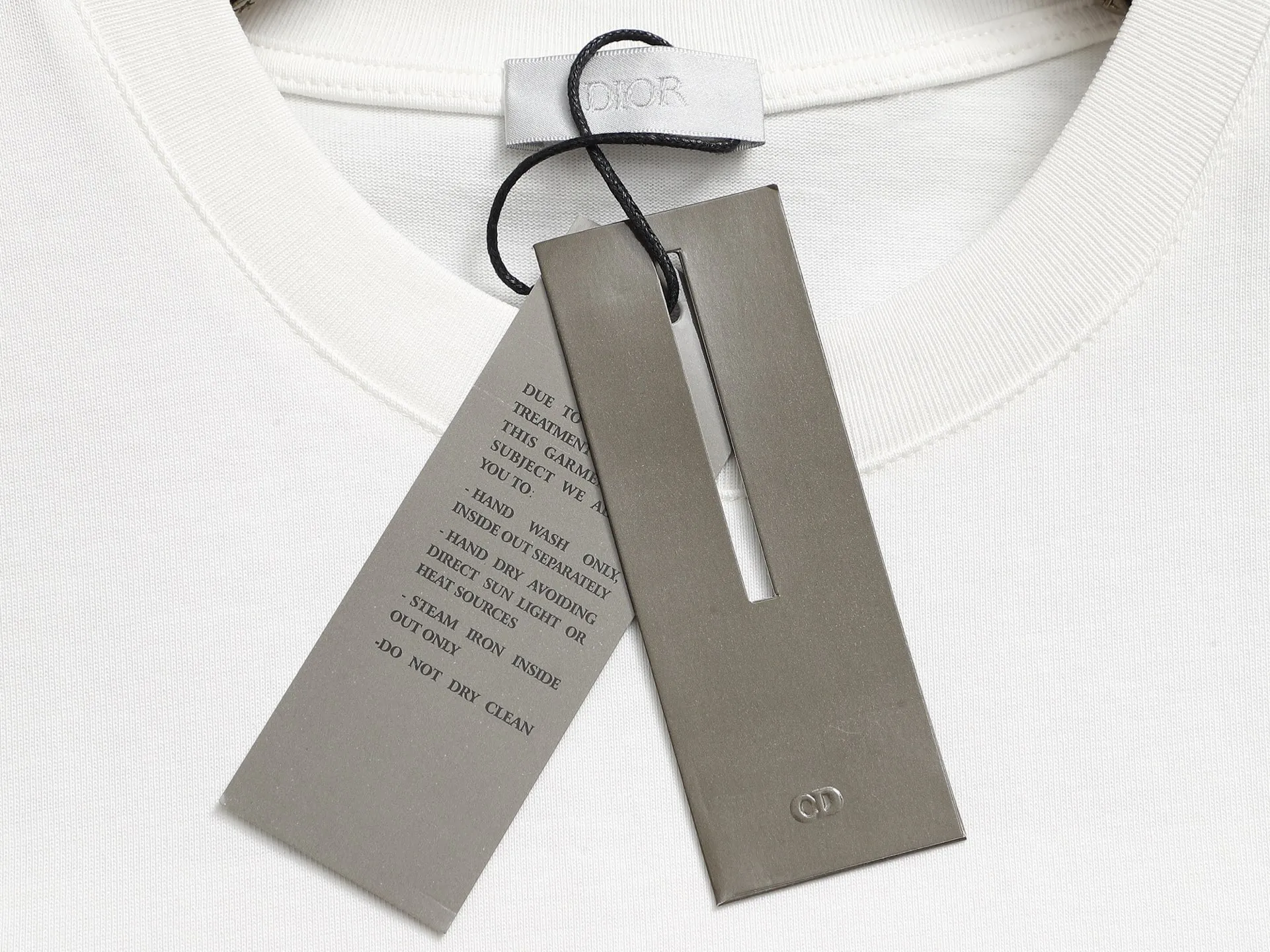 🅿️170 DIOR Dior 2025 SS spring and summer new short-sleeved T-shirt with letter embroidery design, made of 240g double-ply double yarn cotton fabric. The fabric has been washed and treated to make it more comfortable to the touch. Complete with three labels. Color: White Black Size: XS-L