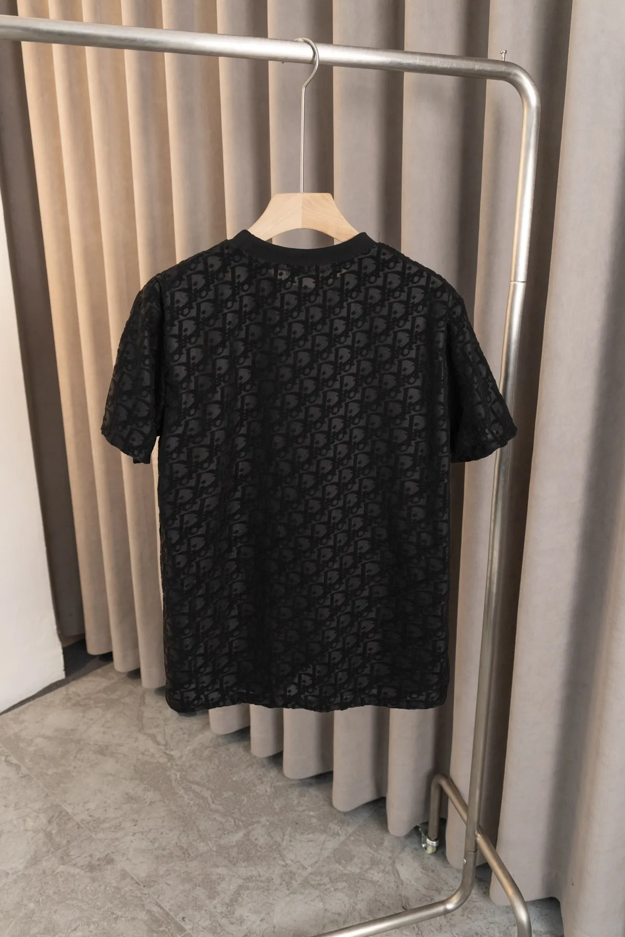 🅿️136 T2113 Dior's new T-shirt in 24ss, a super hit item🔥 Made of 280 jacquard fabric, the logo letters all over the body are eye-catching, and the embellishments are eye-catching! Very inclusive! Couple model Color: black, white, blue, size: M～3XL