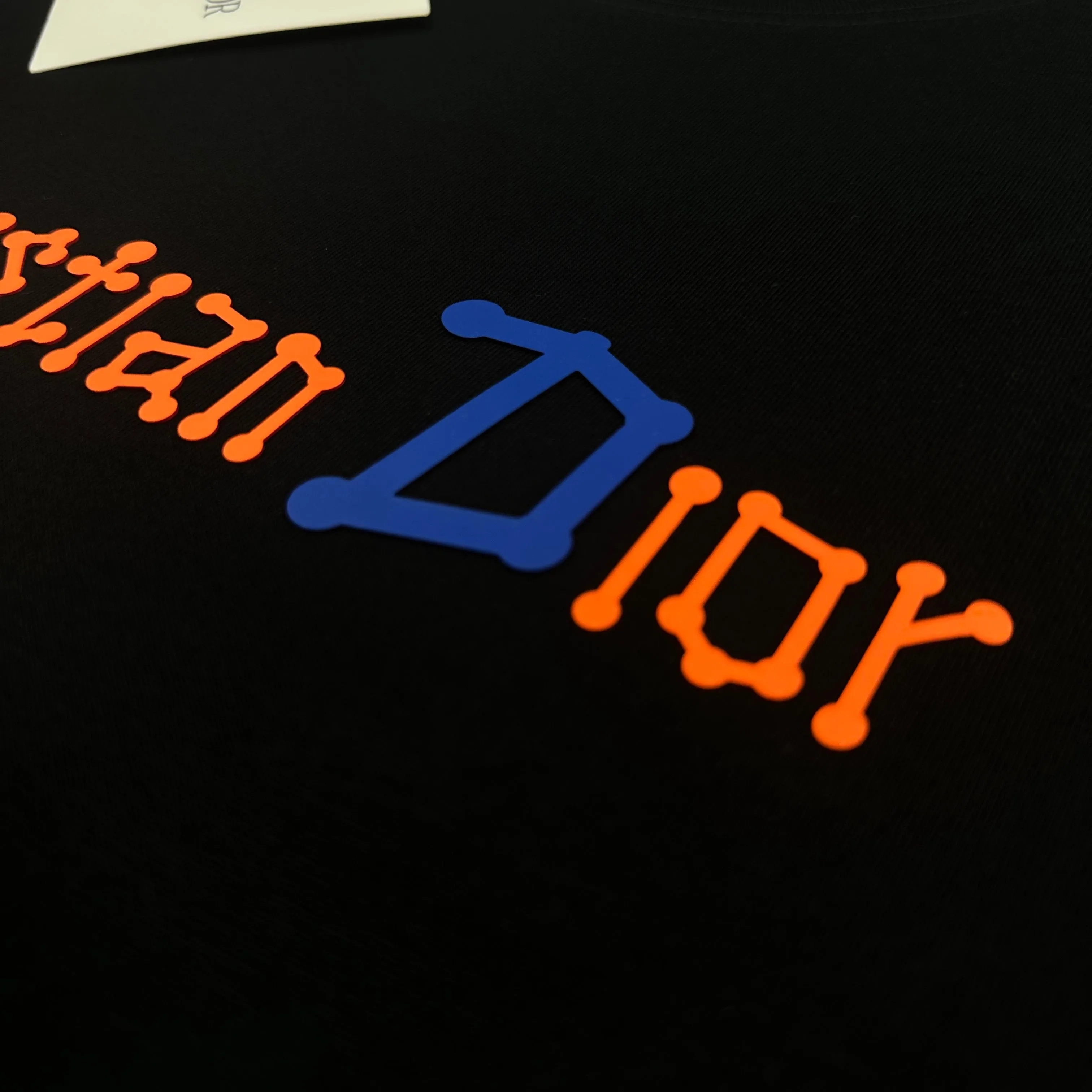 🅿️180 Dio* Christian Dior 2025 spring and summer new style Classic letter thick plate three-dimensional silicone technology Simple and elegant Customized double yarn plain cotton fabric Short-sleeved T-shirt Unisex Color: Black White Size: S (90-130 pounds) M (120-150 pounds) L (140-165 pounds) XL (160-180 pounds) XXL (180-210 pounds)