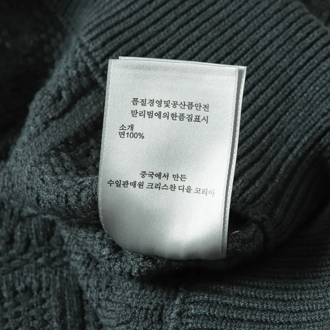 🅿️450 (1:1 original order quality) DIOR Dior 2025 new gray wool jacquard fabric sweater. Originally purchased for 14,800, this sweater highlights Dior’s classic oblique print. Crafted from gray cotton-blend jacquard in an oversized fit, it features ribbed details at the collar, cuffs and hem. Decorated with tone-on-tone prints throughout, exquisite details enhance the look. Exclusively produced. Sizes: S-L
