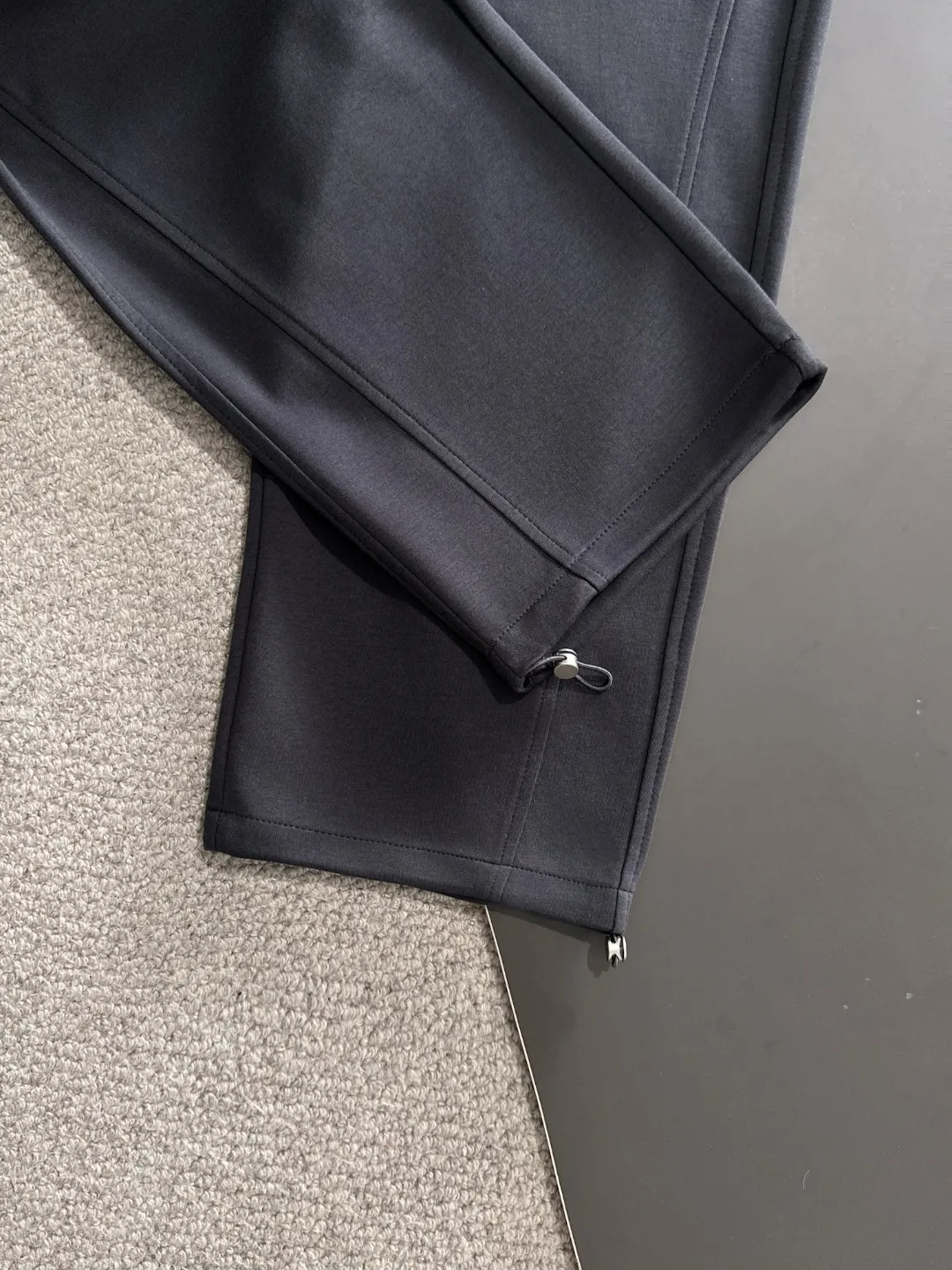 🅿️400 next day shipping Dior 2025 spring and summer new elastic band casual pants, thin counter custom fabrics, high breathability and comfort, impeccable details, brand element design concept, reflecting high quality. It feels delicate and soft! It presents a casual cut and the upper body shape is great! Size: M-4XL