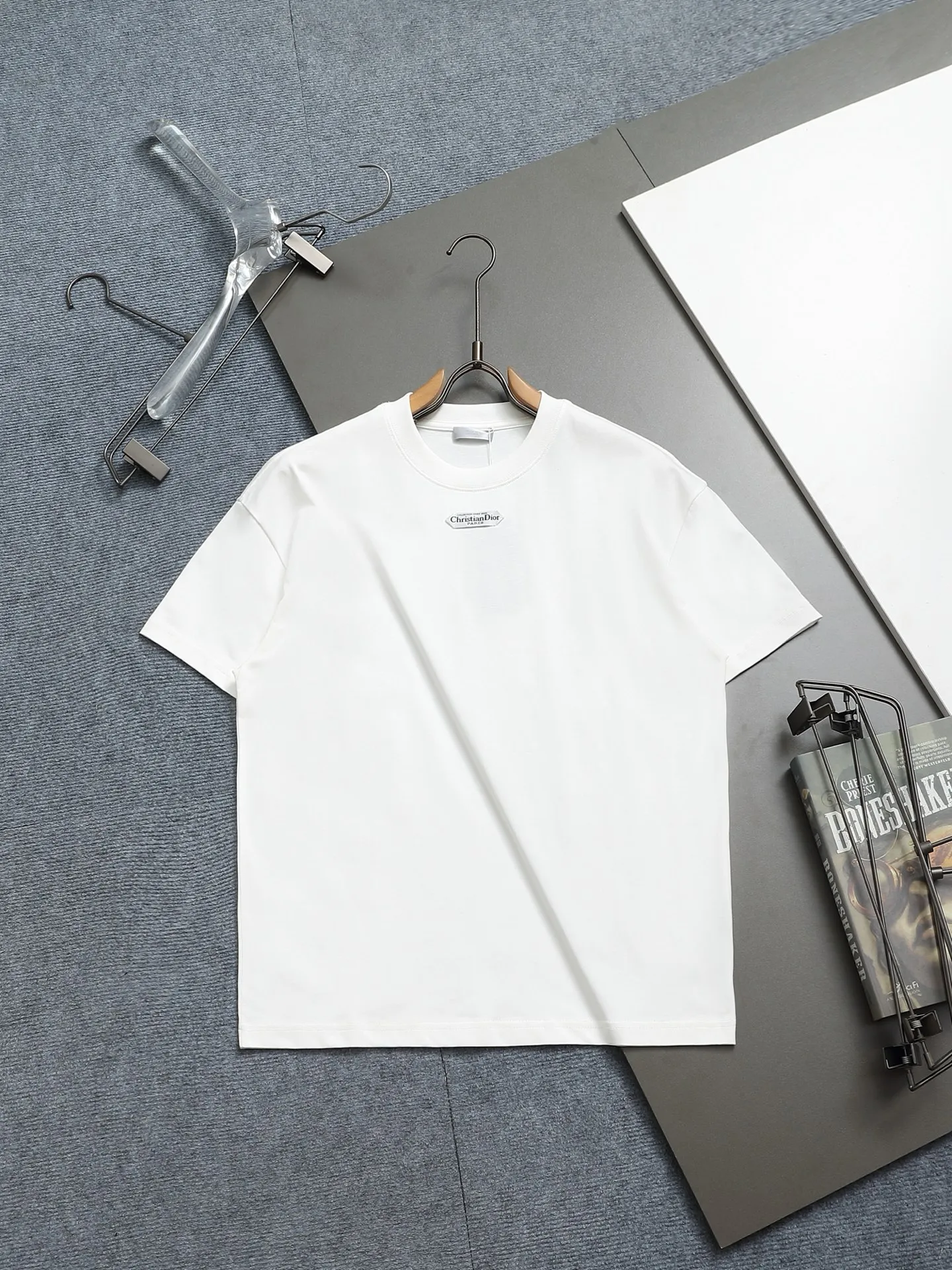🅿️170 Dior 260g round neck short-sleeved T-shirt, simple towel color block embroidered small label LOGO light luxury design, official synchronization, high version, high quality, fashionable personality, versatile trend, pure original quality, original fabric, tag, collar label, washed wheat, three labels complete, color: black, white, size: XS-L