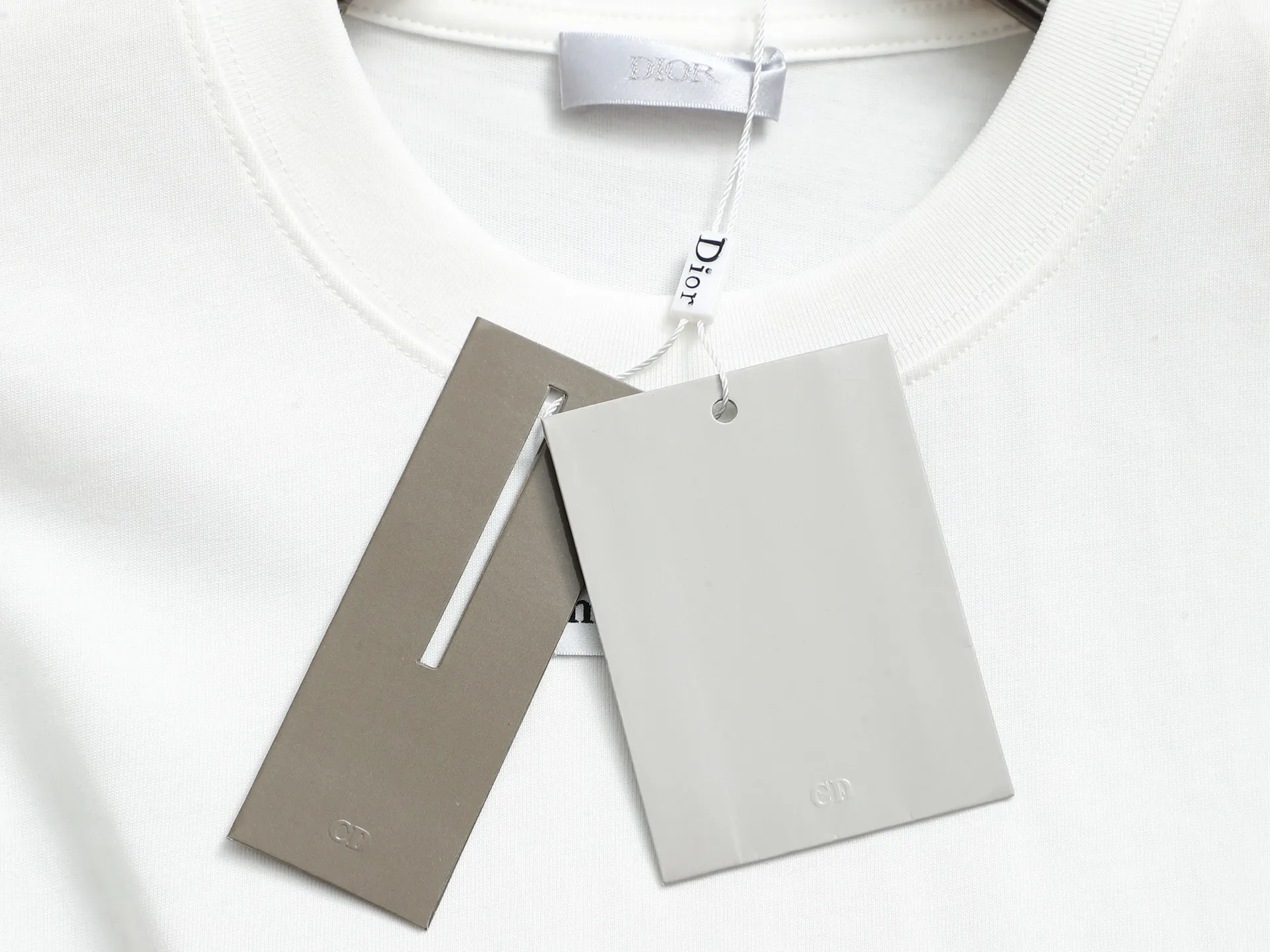 🅿️170 Dior 260g round neck short-sleeved T-shirt, simple towel color block embroidered small label LOGO light luxury design, official synchronization, high version, high quality, fashionable personality, versatile trend, pure original quality, original fabric, tag, collar label, washed wheat, three labels complete, color: black, white, size: XS-L