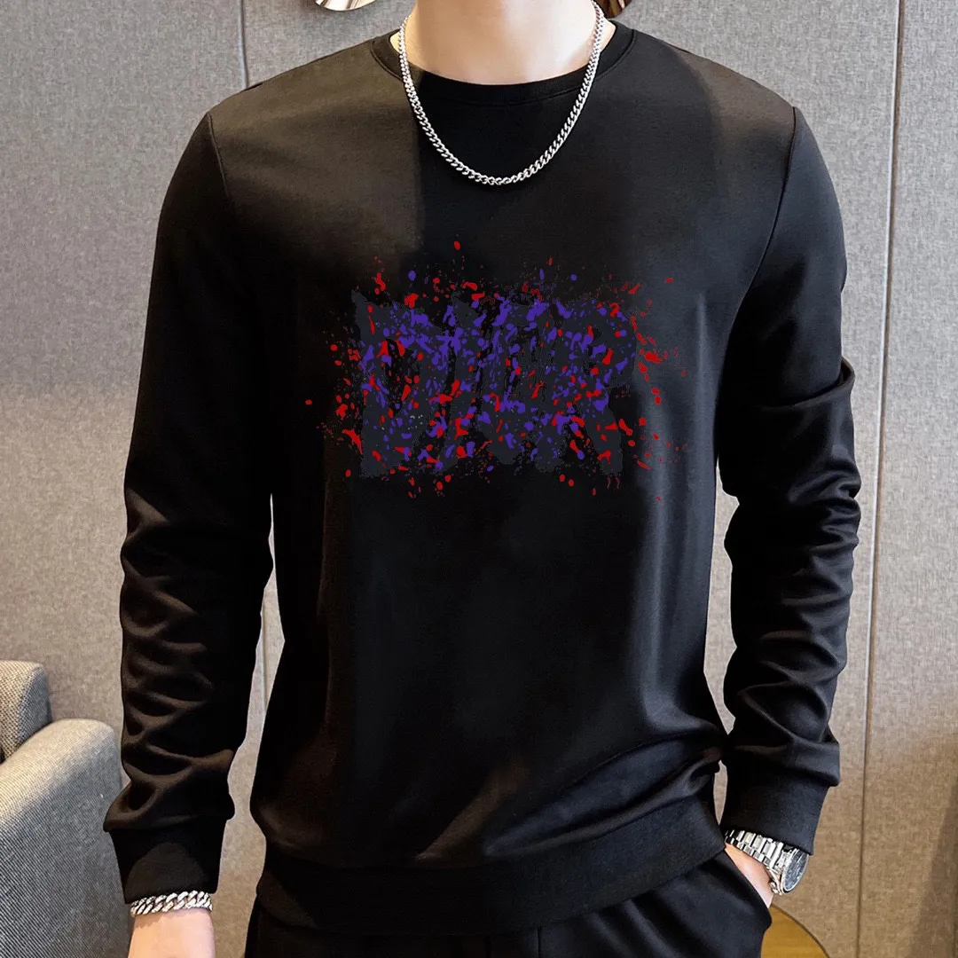 🅿️380 [DIOR Dior] (Fat Man’s Gospel) hot-selling suit is coming. Focus on the original version of the official website. 2025 new hot-selling sweatshirt suit. The original order is the best product. 🇭🇰The meticulous work of top designers is dedicated to a fitting and perfect upper body effect. All-natural high-quality Roman cotton 100%, close-fitting comfort, noble and elegant! Original hardware embodies elegance and nobility! Counter size: M-5XL (maximum wear up to 220 pounds)