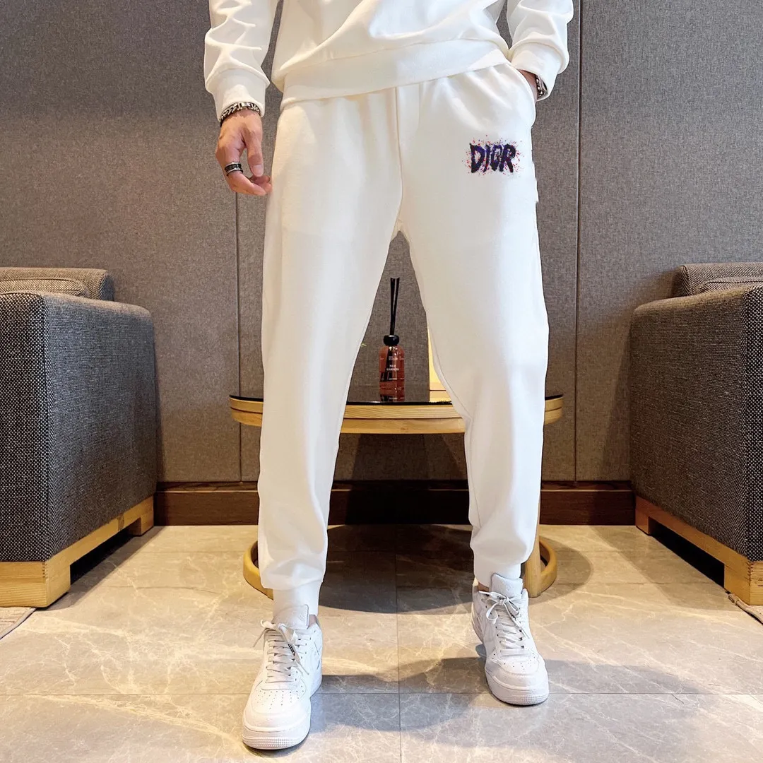 🅿️380 [DIOR Dior] (Fat Man’s Gospel) hot-selling suit is coming. Focus on the original version of the official website. 2025 new hot-selling sweatshirt suit. The original order is the best product. 🇭🇰The meticulous work of top designers is dedicated to a fitting and perfect upper body effect. All-natural high-quality Roman cotton 100%, close-fitting comfort, noble and elegant! Original hardware embodies elegance and nobility! Counter size: M-5XL (maximum wear up to 220 pounds)