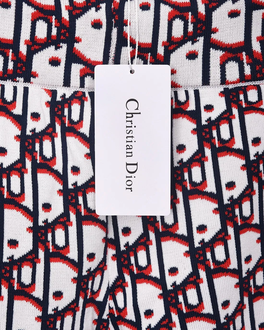 🅿️236 (shipped the next day) Dior/Dior CD classic jacquard barrage logo knitting technology, compact three-dimensional version, full flower stripe splicing Customized trouser cord hardware with strong texture, concave and convex three-dimensional sense, fashionable and casual 2025ss official website new original fabric Official same style Shorts customization Mesh sweater knitted fabric High-end version, counter customized fabric Highly breathable and comfortable, exquisitely crafted, with impeccable details, ✅customized logo-engraved buttons, complete with three labels. Brand element design concept reflects high quality. It feels delicate and soft! Presenting casual tailoring, the upper body shape is awesome🐍 Size: M-2XL