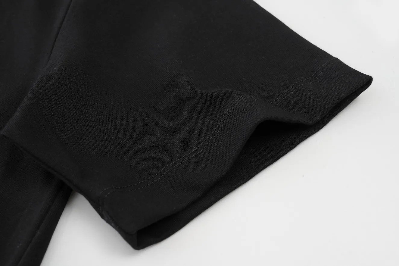 🅿️146 Style: 2026 new DIOR short-sleeved T-shirt Material: High version 300g double yarn combed cotton Size: S～XL Color: Black Style number: F3017