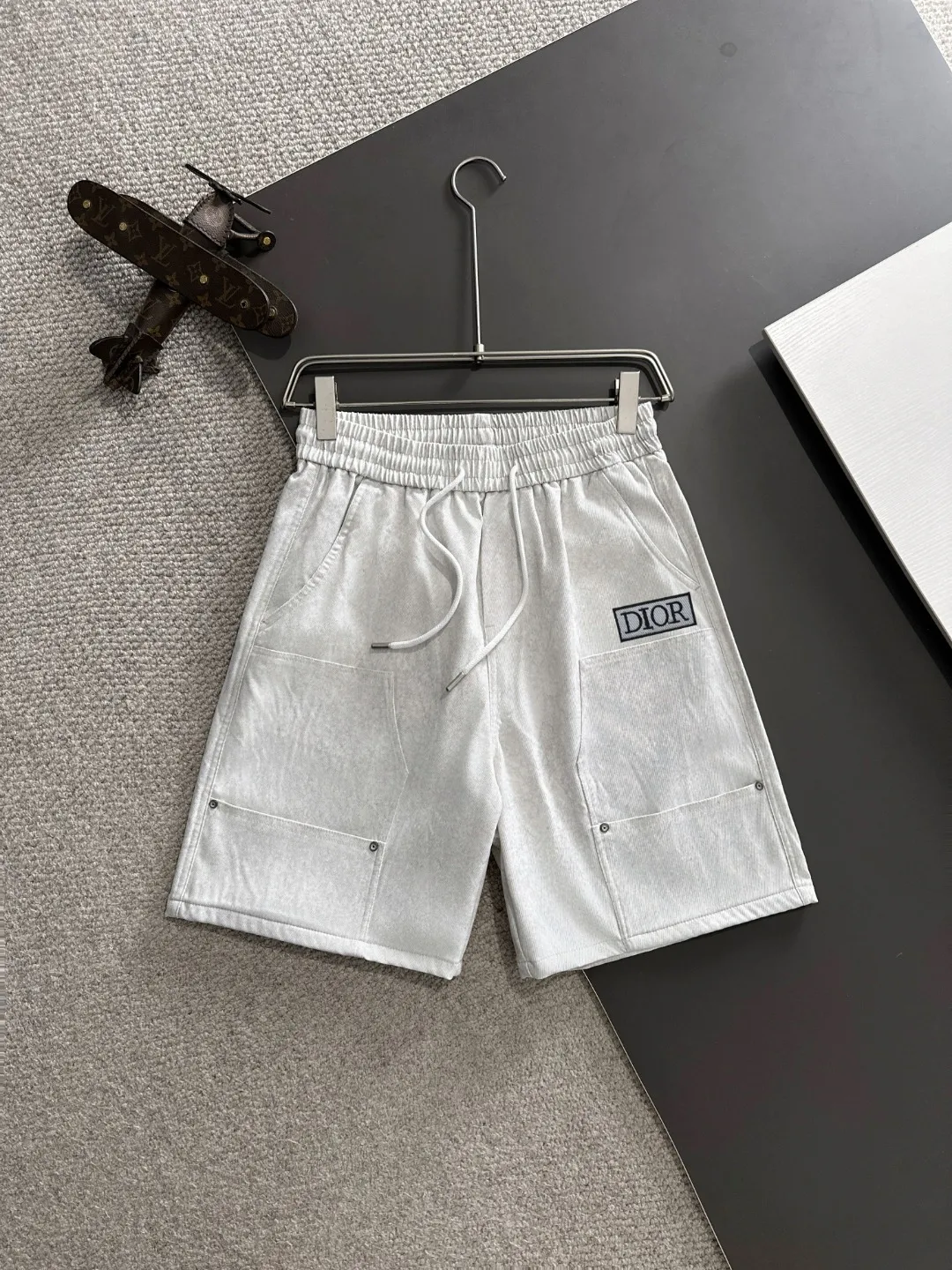 🅿️330 Next day shipping High-end goods Dior 2025 spring and summer new elastic band casual shorts, custom-made fabrics at the counter. High breathability and comfort, impeccable details, brand element design concept, reflecting high quality. It feels delicate and soft! It presents a casual cut and the upper body shape is great! Size: M-3XL