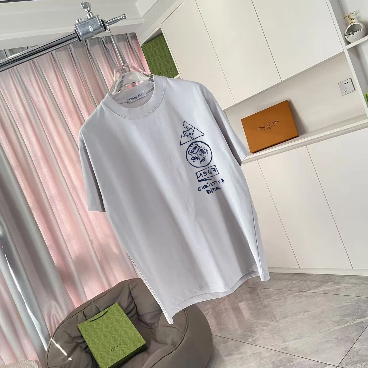 🅿️170 Dio*Dior 2025 summer new style Personalized letter logo printing Short-sleeved T-shirt Customized fabric 300g Same style for men and women Color: Black White Pink Iron Gray Size: S M L XL XXL Five codes​