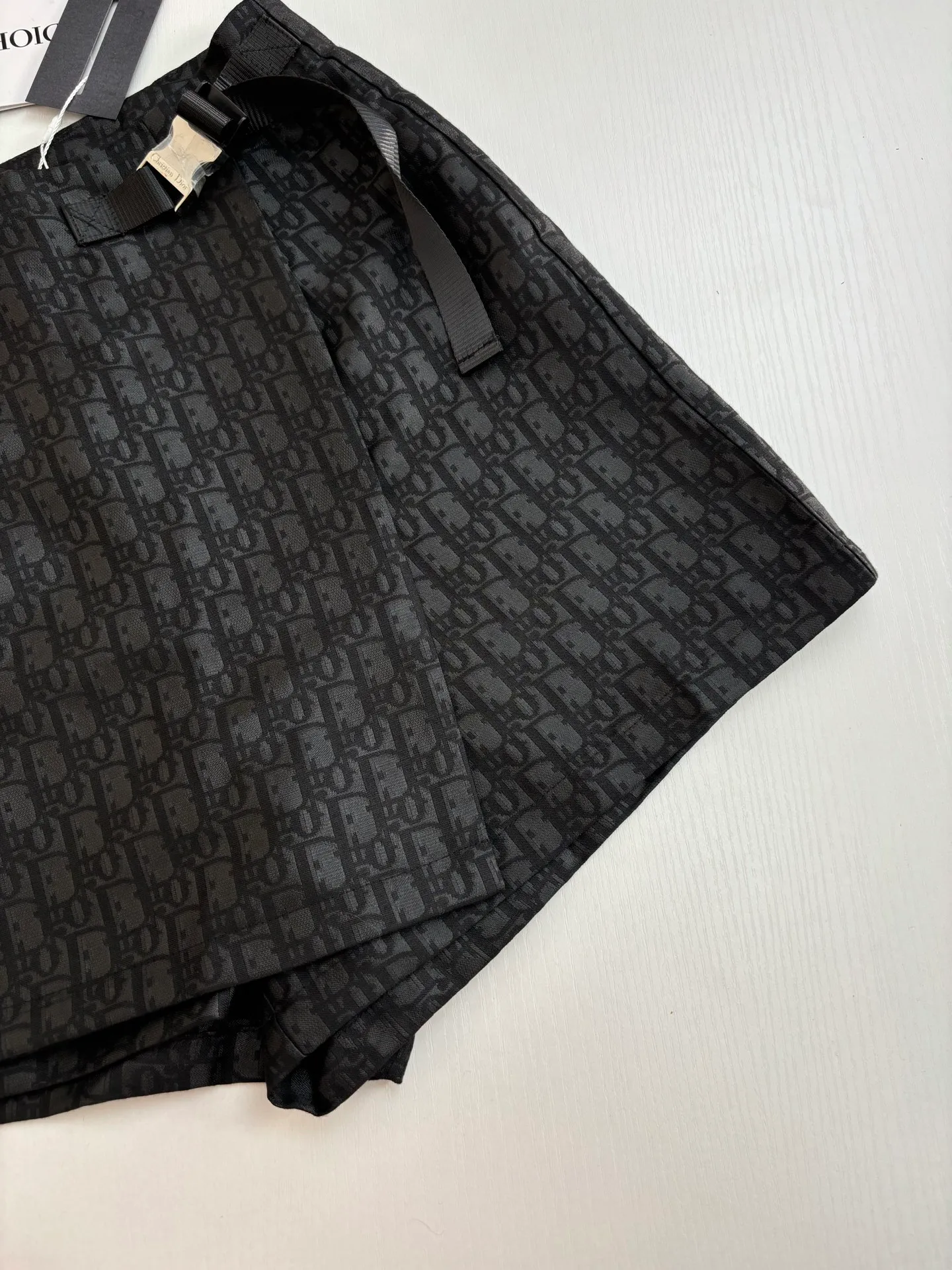 🅿️336 Dio*/Dior 25Ss new classic oblique jacquard fabric patch design culottes. Carefully made with technical taffeta jacquard fabric. Waist buckle decoration, one-piece tailoring for comfortable upper body, unique. The original customized version has all the details in place. Highly recommended, the upper body looks slimmer!  Size：S/M/L