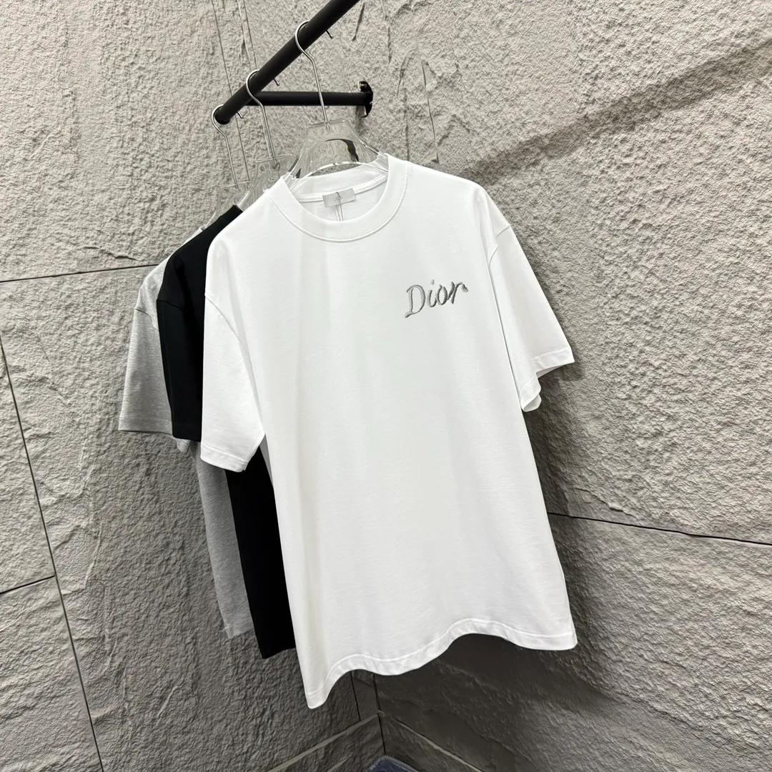 🅿️180 Dio* Dior 2025 spring and summer new style Classic letter silver thread embroidery Customized double yarn plain cotton fabric Short-sleeved T-shirt Uniform for men and women Size: S (90-130 catties) M (120-150 catties) L (140-165 catties) XL (160-180 catties) XXL (180-210 catties) Color: black white