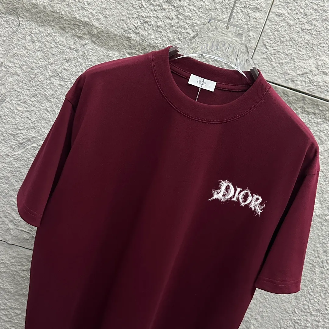 🅿️180 Dio* Dior 2025 spring and summer new style Classic splash lettering front and back printing Simple and elegant Customized double yarn plain cotton fabric Short-sleeved T-shirt Uniform for men and women Color: Black White Angora Red Size: S (90-130 catties) M (120-150 catties) L (140-165 catties) XL (160-180 catties) XXL (180-210 pounds)