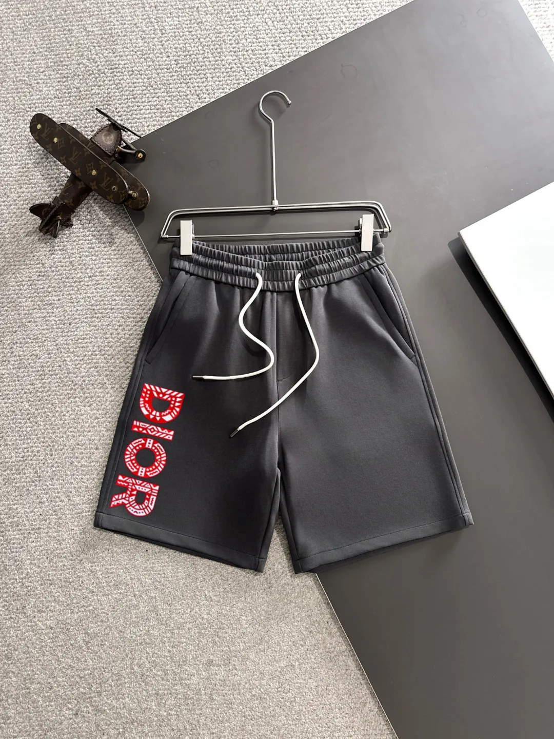 🅿️330 Next day shipping High-end goods Dior 2025 spring and summer new elastic band casual shorts, custom-made fabrics at the counter. High breathability and comfort, impeccable details, brand element design concept, reflecting high quality. It feels delicate and soft! It presents a casual cut and the upper body shape is great! Size: M-4XL