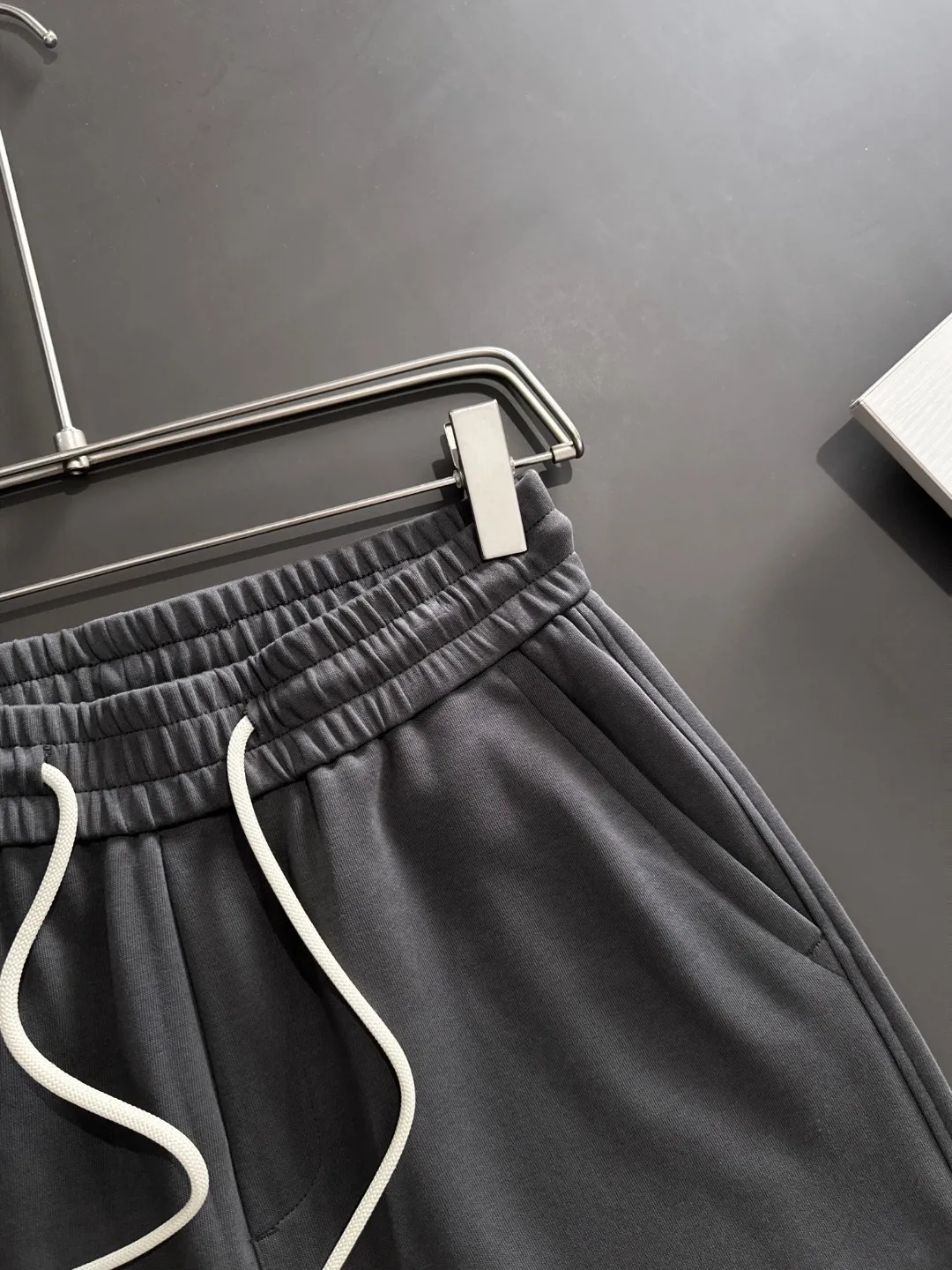 🅿️330 Next day shipping High-end goods Dior 2025 spring and summer new elastic band casual shorts, custom-made fabrics at the counter. High breathability and comfort, impeccable details, brand element design concept, reflecting high quality. It feels delicate and soft! It presents a casual cut and the upper body shape is great! Size: M-4XL