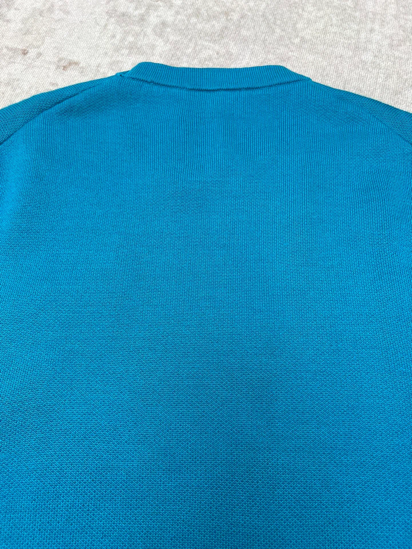🅿️540 Dior's new knitted sweater is a new product in the 2024 winter men's wear series, decorated with a brushed Christian Dior Couture jacquard logo. Crafted from blue sheep's wool blend, it has a classic silhouette with a crew neck and ribbed details. The comfortable style will enhance any casual look. Size: S.M.L.XL.