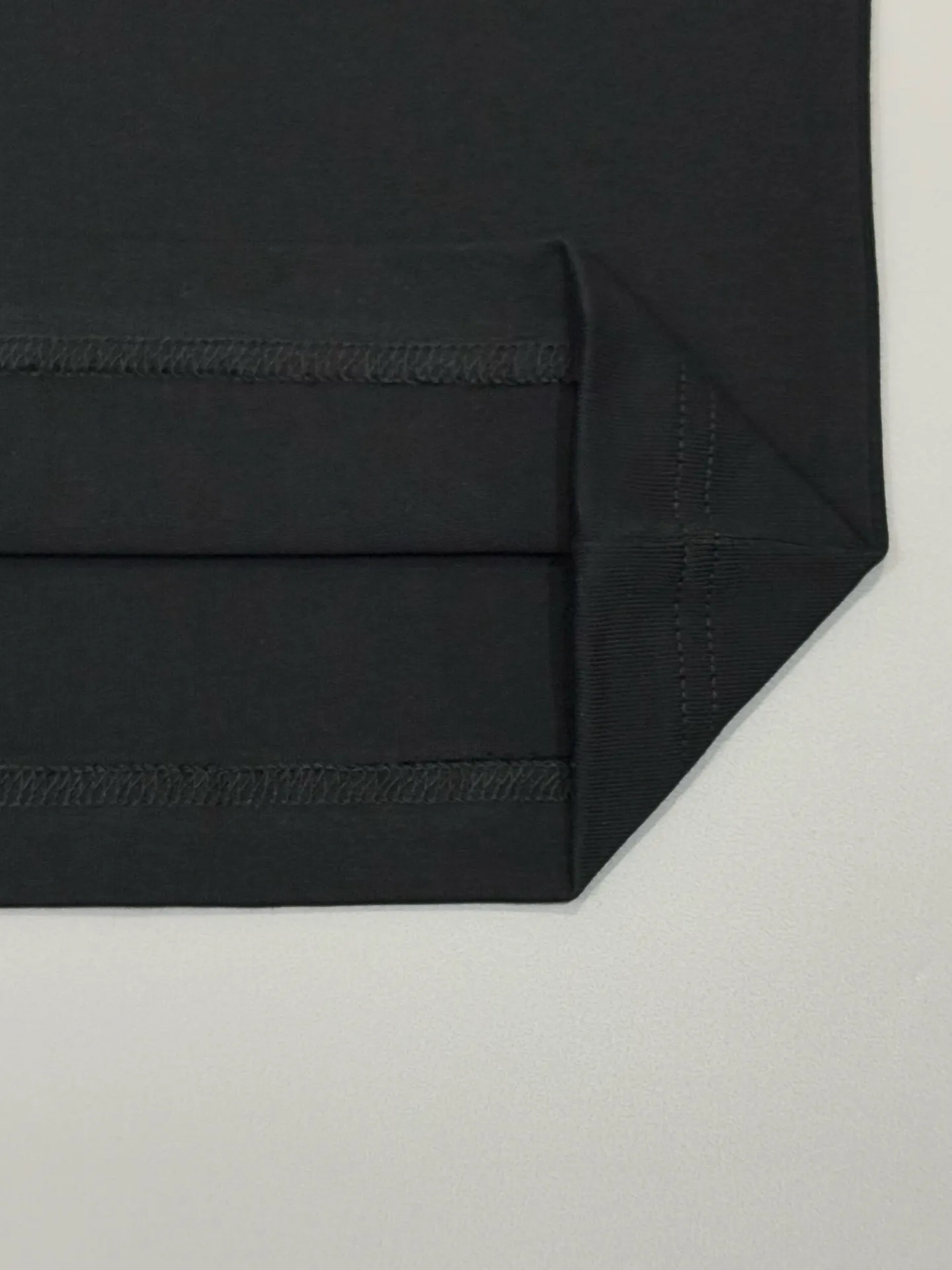 🅿️200 [High quality] Dior Dior 25ss spring and summer new round neck short-sleeved T-shirt simple brand embroidery letter hair transplant logo design logo official synchronization original mold fashion personality versatile trend pure original quality original 32 pieces 280g washed fabric tag collar label washed wheat three labels complete Color: black. White. Size: S to XL