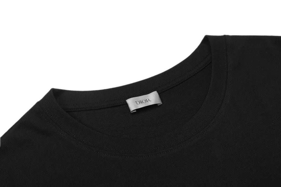 🅿️170 Dior 2025 new high-density embroidered hot-printed letter logo, same style for men and women, short-sleeved T-shirt ·Customized 260g 100% double yarn pure cotton fabric ·Imported Tajima machine embroidery process ·Defined dyeing of 32 double-strand threads ·Complete collar label, hangtag, main mark and three labels Color: black Size: XS S M L