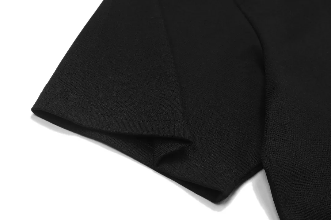 🅿️170 Dior 2025 new high-density embroidered hot-printed letter logo, same style for men and women, short-sleeved T-shirt ·Customized 260g 100% double yarn pure cotton fabric ·Imported Tajima machine embroidery process ·Defined dyeing of 32 double-strand threads ·Complete collar label, hangtag, main mark and three labels Color: black Size: XS S M L