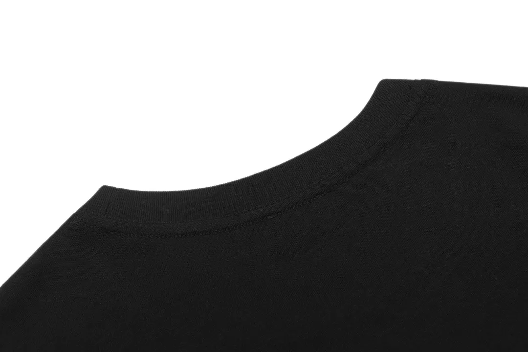 🅿️170 Dior 2025 new high-density embroidered hot-printed letter logo, same style for men and women, short-sleeved T-shirt ·Customized 260g 100% double yarn pure cotton fabric ·Imported Tajima machine embroidery process ·Defined dyeing of 32 double-strand threads ·Complete collar label, hangtag, main mark and three labels Color: black Size: XS S M L