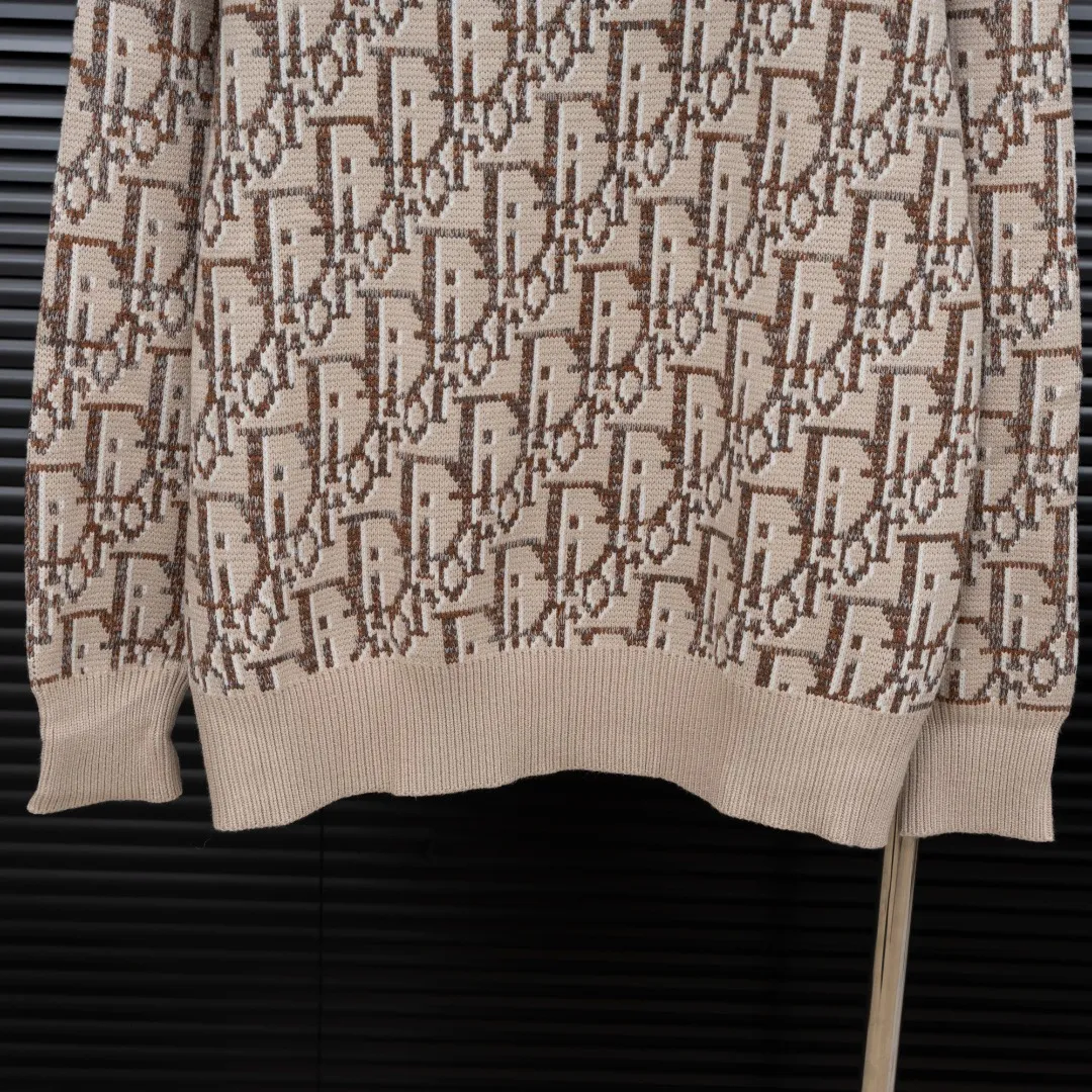 🅿️330 Style: DIOR Dior all-over knitted long-sleeved sweater Size: S-XXL Fabric: Wool blend Accessories: Full set of customized original accessories No gender distinction, same style for men and women