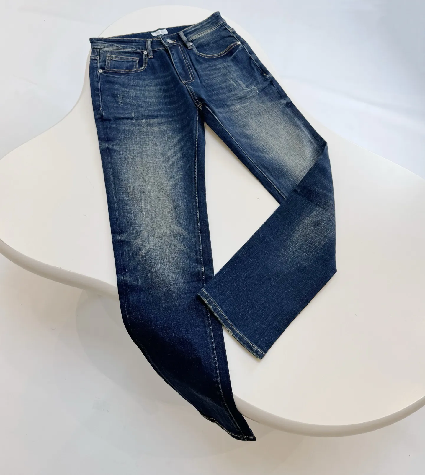🅿️280 Top quality model number: D201 Foreign trade export order👖DIOR new men's jeans original factory original fabric original wash water! Imported original washed elastic fabric, complicated handicraft superposition, any washing process will turn into a completely different color effect if you stay for a few seconds longer, so it is more precious, especially durable and taste-resistant... Use the best elastic texture of denim, genuine leather, branded and high-end metal accessories... to create unique and original jeans and styles! Original hardware and accessories, super correct fit, comfortable and breathable, extremely high counter quality. Number of codes: 29 30 31 32 33 34 36 38