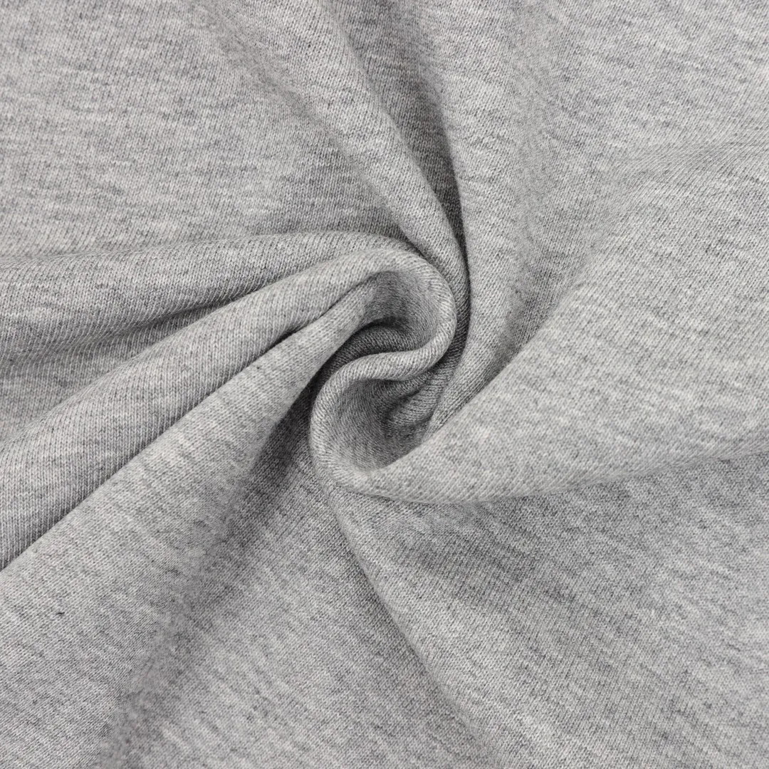 🅿️210 DIOR/Dior Classic Square Embroidered Round Neck Short Sleeve Small CD Classic Short Sleeve TEE that combines temperament and elegance. Classic, simple and timeless basic short T. Counter evergreen series, this year the fabric has been upgraded again. The texture is CHAO level! This short-sleeved shirt looks simple, but it is the test of craftsmanship details. In the minimalist style, you must pay attention to texture! Custom-made 100% knitted cotton, it feels solid, thick and textured. To be honest, Xiao D short-sleeves rarely use such heavy materials. The texture is slightly thick, not fake, and has a sense of crispness. The softness, comfort, and breathability are No. 1! The simple CD letter embroidery pattern on the chest expresses all the nobility and prosperity. The sense of detail is impeccable, full three-dimensional + exquisite embroidery thread. Pay attention to the connection with the body, there are no wrinkles at all, it is very smooth. The factory-level production technology is impressive. The details are meticulously combed, and the inner threads are neatly routed without tie-down threads! As always, the loose fit is cut, and the upper body is casually concave! Size: XS-L