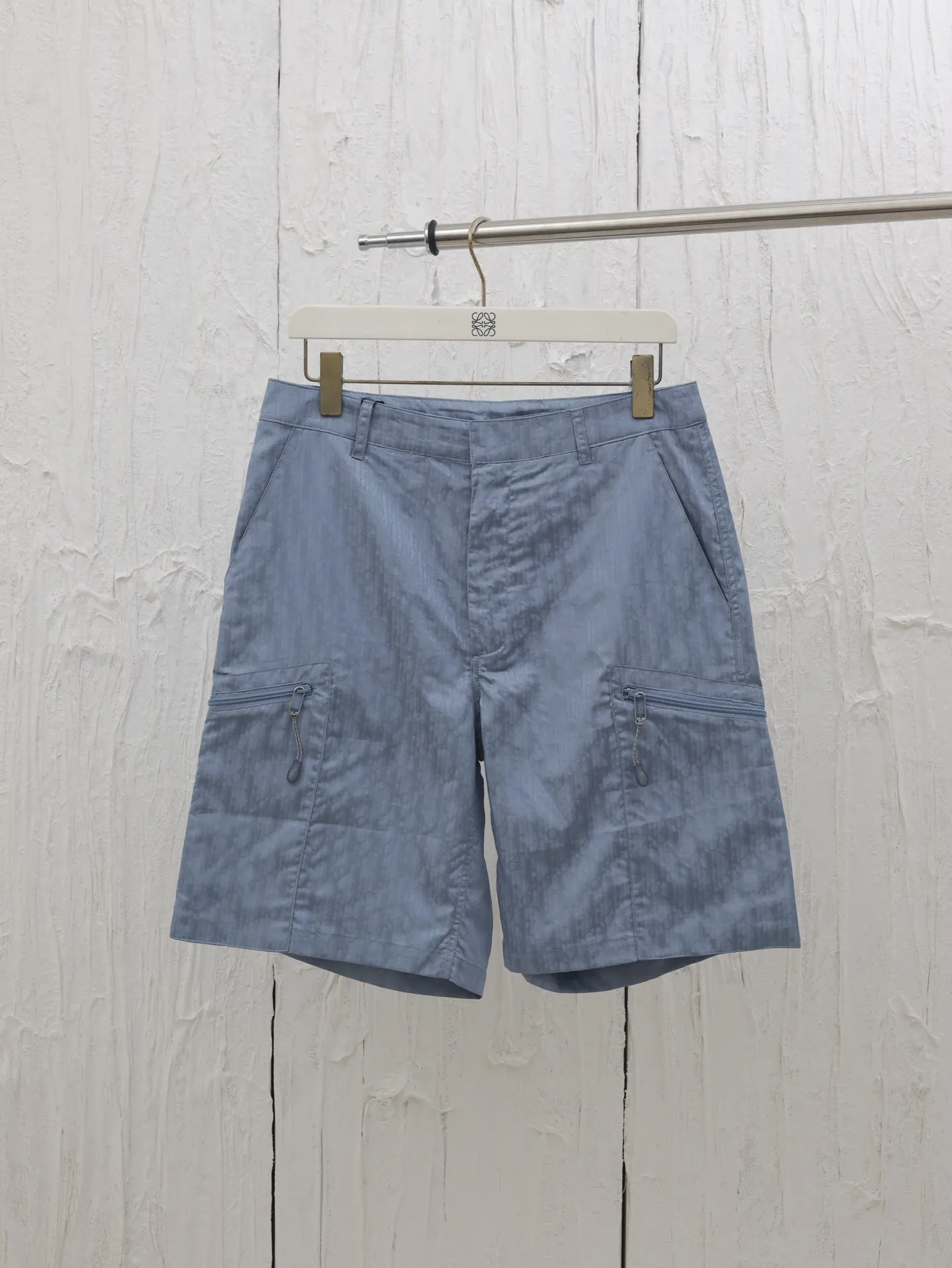 🅿️430 Dio*/Dior 25SS new oblique printed mulberry silk blend cargo shorts. Equipped with zipper buttons and hook fasteners, two side welt pockets, two front zipper pockets with Dr zip pullers, two rear welt pockets, and belt loops.  Size：S/M/L/XL