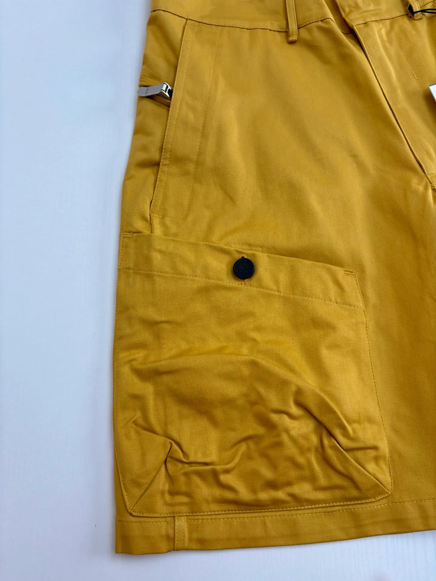 🅿️550 Dio*/Dior 25Ss Stone Island co-branded multi-functional shorts, custom-woven and dyed technical canvas fabric, Stone Island policy armband, custom-woven flat machine rib, perfect restoration, mold opening, latest co-branded hardware Sizr: S/M/L/XL