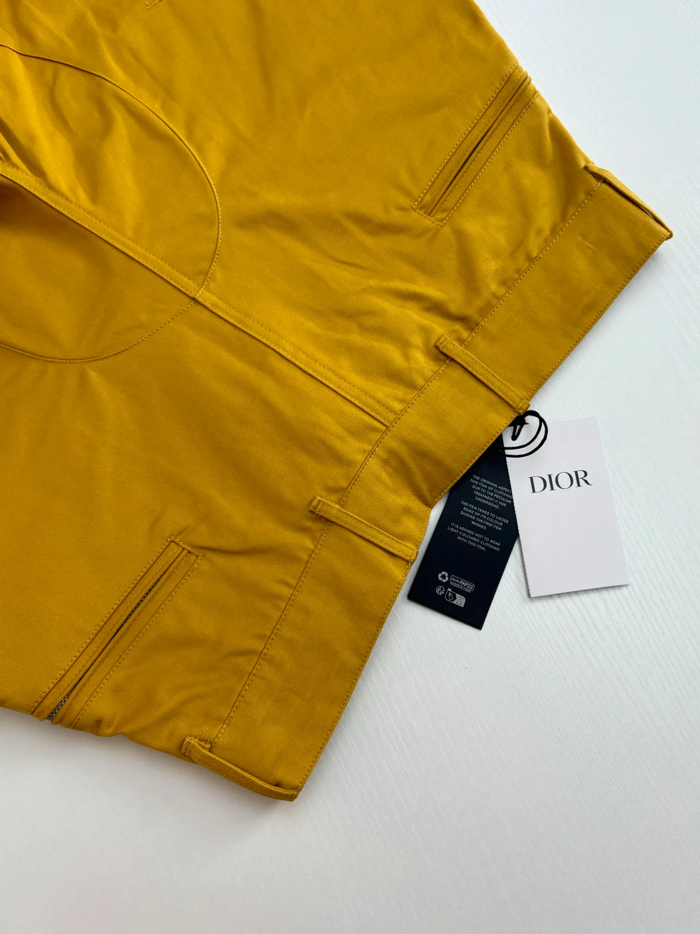 🅿️550 Dio*/Dior 25Ss Stone Island co-branded multi-functional shorts, custom-woven and dyed technical canvas fabric, Stone Island policy armband, custom-woven flat machine rib, perfect restoration, mold opening, latest co-branded hardware Sizr: S/M/L/XL