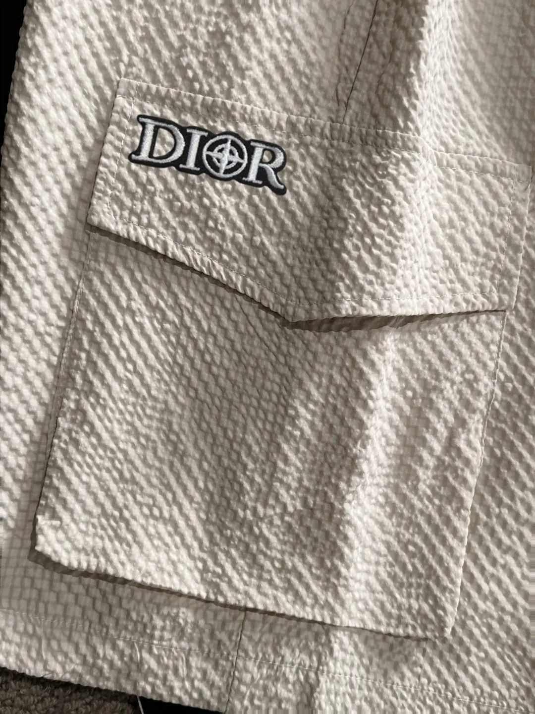 🅿️500 Next day shipping High-quality suit Dior 2025 new summer casual suit, exquisite and high-end details, full of high-end feeling. Customized high-end liquid ammonia cotton fabric, the upper body is crisp and stylish, comfortable and not tight. The clean and neat tailoring is full of urban style, which makes you feel good when you wear it. It is the first choice for high-end fashion people, and the upper body effect is super good-looking! Size: M-5XL.