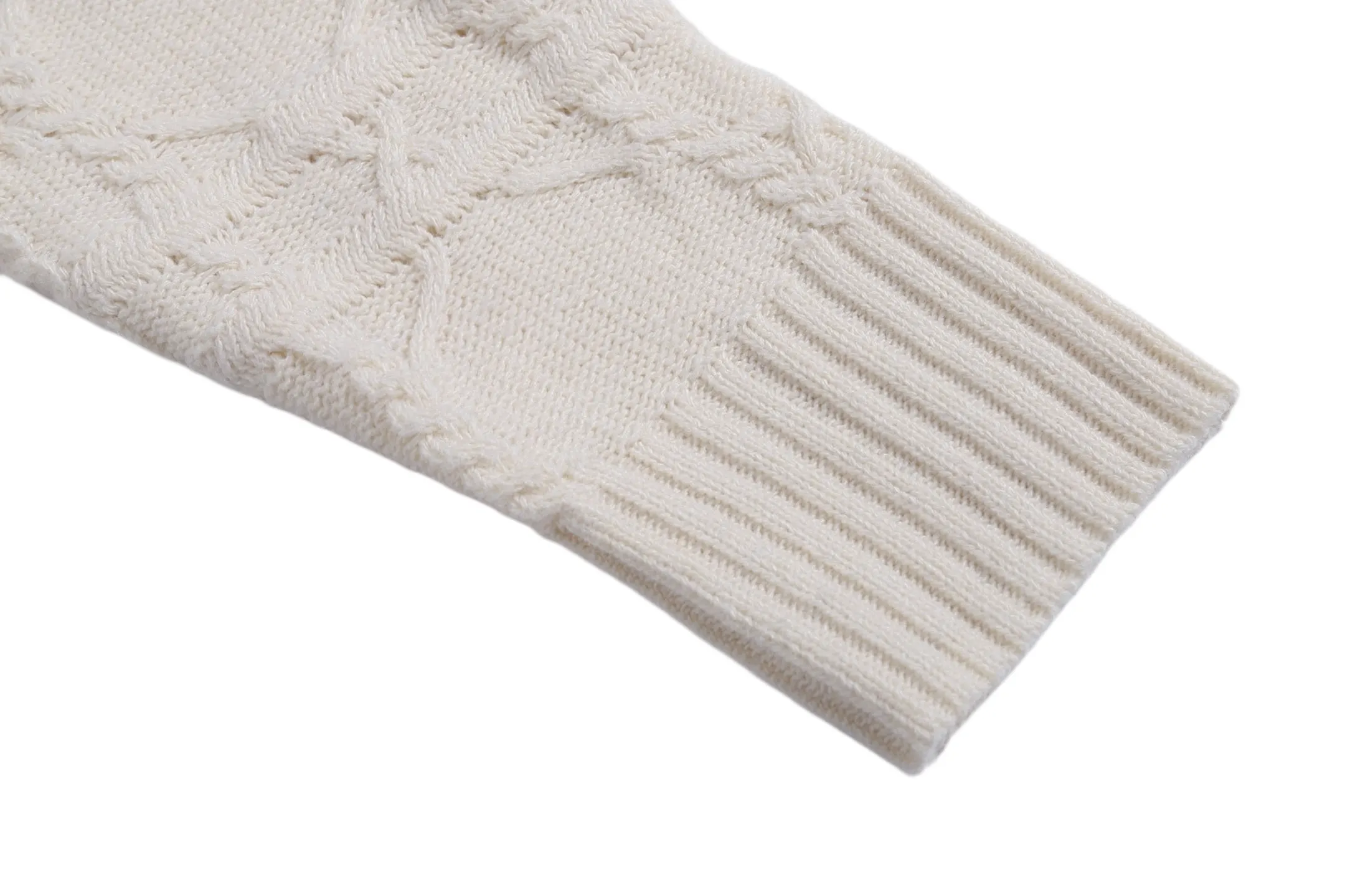 🅿️450 [Exclusive supply] CD cannage pattern cashmere crew neck sweater (apricot color) Original purchase and development of 22,000, the fabric is made of 16-count cashmere blend, imported German (Stohl) 5 knitting machine, wool jacquard, wool enzyme washing, customized 1:1 trademark, hand washing is recommended (this product is woven from wool and is not easy to machine wash) Size: S-M-L-XL