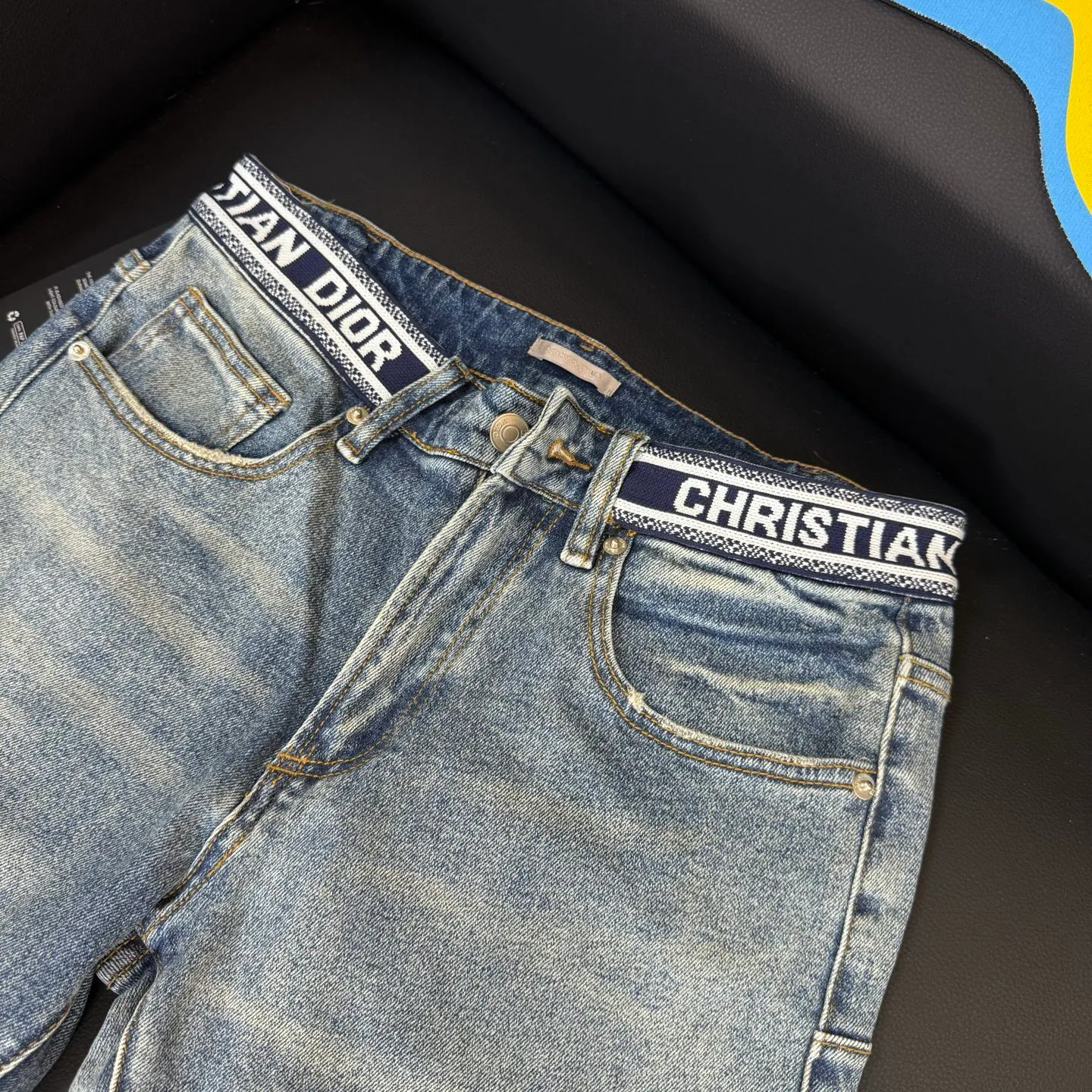 🅿️290 Export quality🔥Style number: D231 GUCCI summer new washed printed fashionable casual straight leg jeans. Limited order from overseas trading companies, European straight hair, high quality products are rare and limited quantity.  The new 2024 SS spring and summer jeans are made of high-quality denim fabric. The fabric contains 92% cotton, 6.4% polyester, and 1.6% spandex. The integration of such a high content of cotton and spandex fabric makes the pants feel soft and delicate, the upper body is comfortable and elastic, and the workmanship is exquisite, highlighting the ultra-high brand charm.  Color #Washed Blue Size #29 30 31 32 33 34 36 38 (please report height and weight)