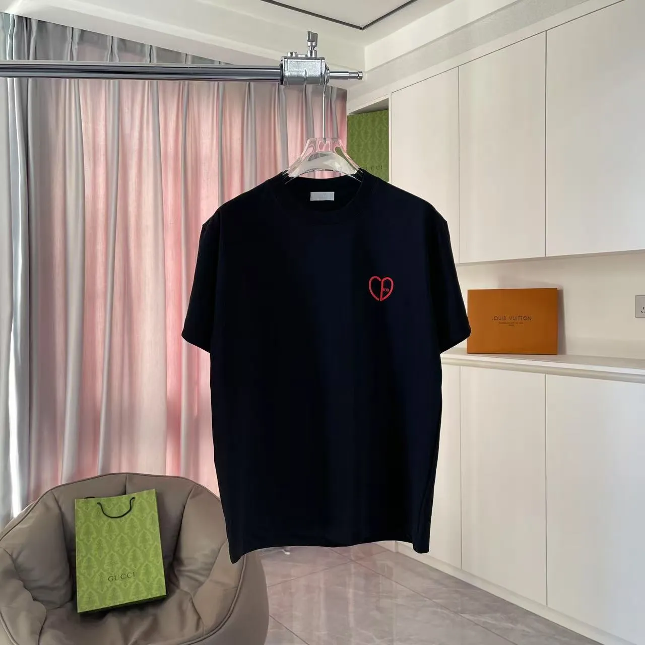 🅿️170 Dio Dior 2025 new summer style love letter three-dimensional silicone printing short-sleeved T-shirt customized fabric 300g same style for men and women Color: black white rose red iron gray Size: S M L XL XXL five sizes ​