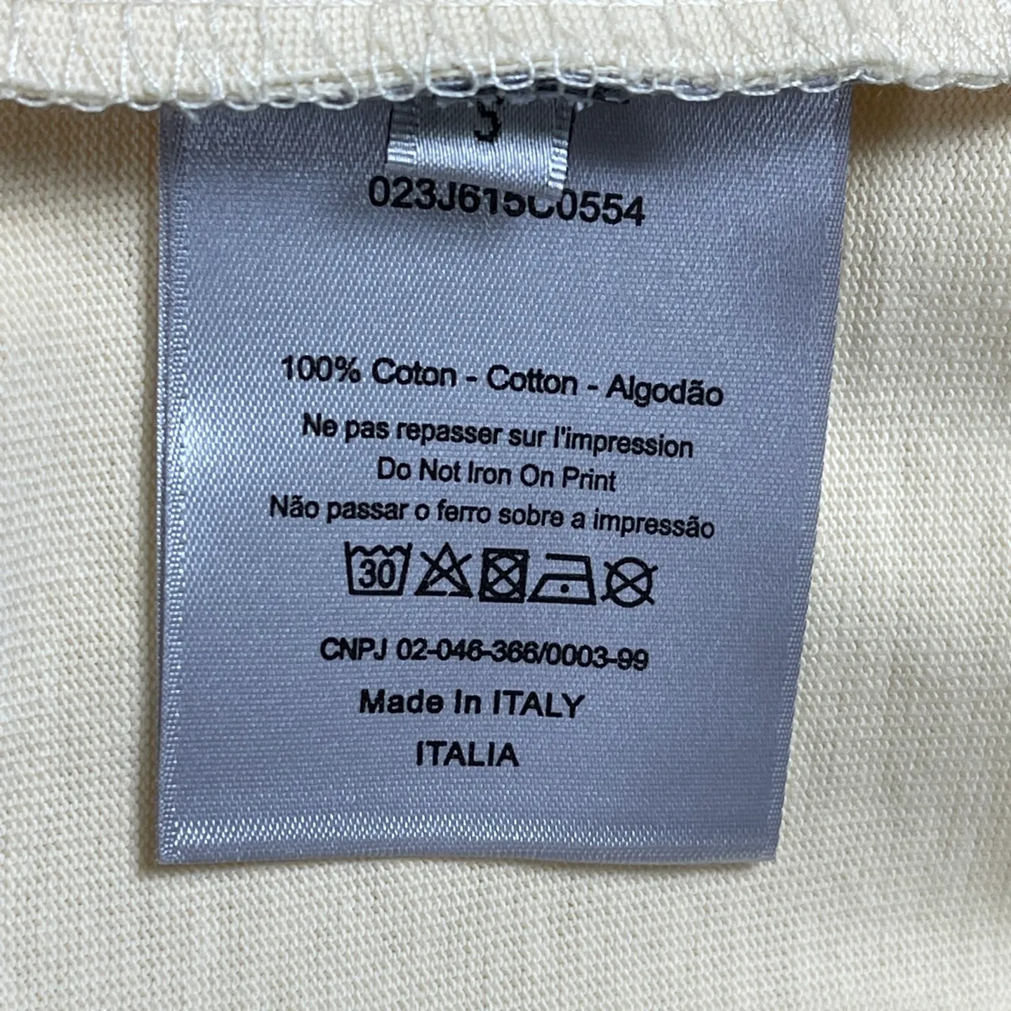 🅿️180 /A13 DIOR couture blade embroidered short-sleeved T-shirt. Exclusively customized with 300 grams of original board. Double yarn pure cotton fabric texture is very soft and comfortable. 100% different from the market's top fabrics (no shrinkage, no deformation, no pilling). Matched with 320 grams of 1x1 thread (fabric thread is dyed in the same vat, no color difference, not easy to deform). Original 1:1 version. Original 1:1 customized accessories. Collar label Care label, tag, packaging (perfect details) Size: S-XL Color: apricot, white, blue, gray, dark gray