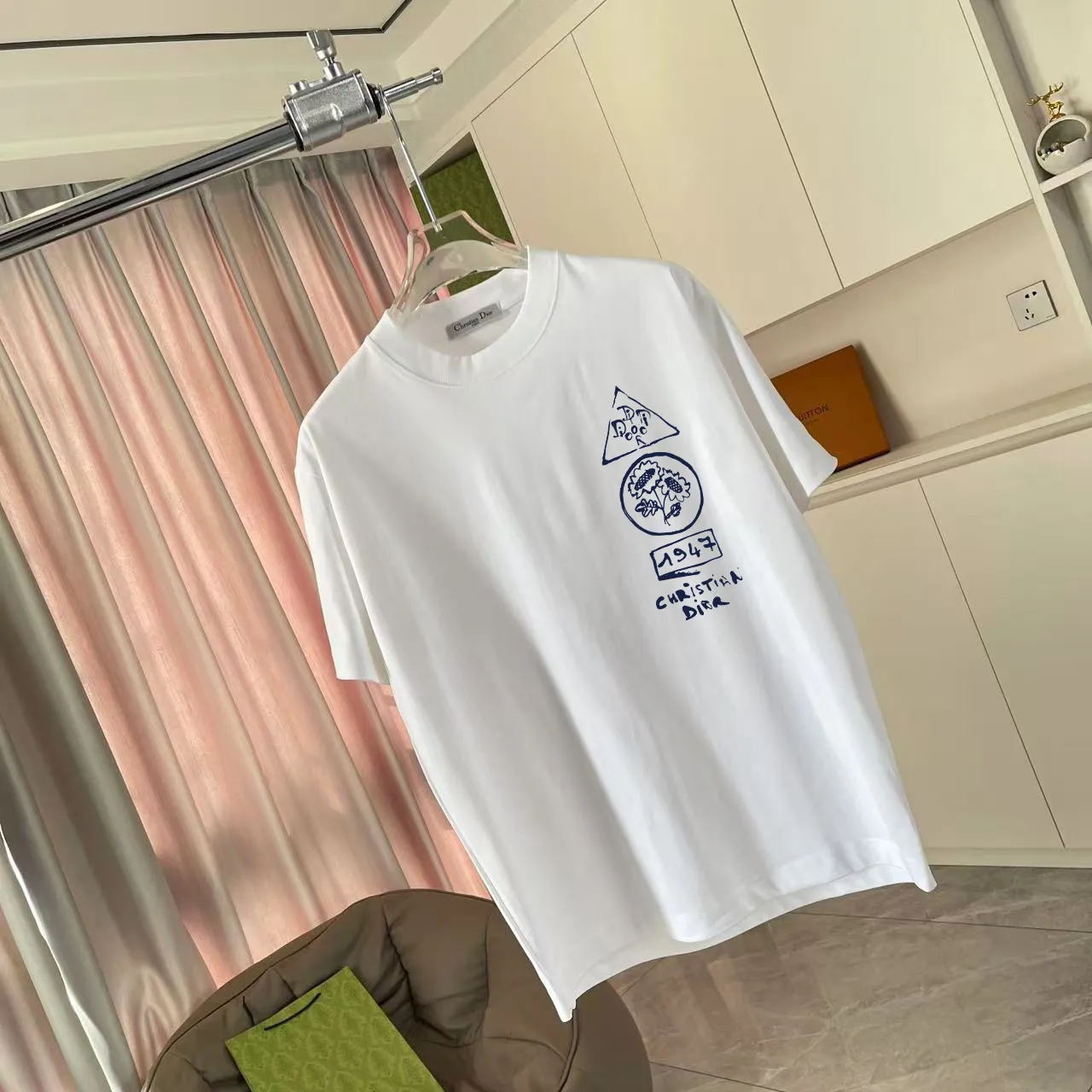 🅿️170 Dio*Dior 2025 summer new style Personalized letter logo printing Short-sleeved T-shirt Customized fabric 300g Same style for men and women Color: Black White Pink Iron Gray Size: S M L XL XXL Five codes​