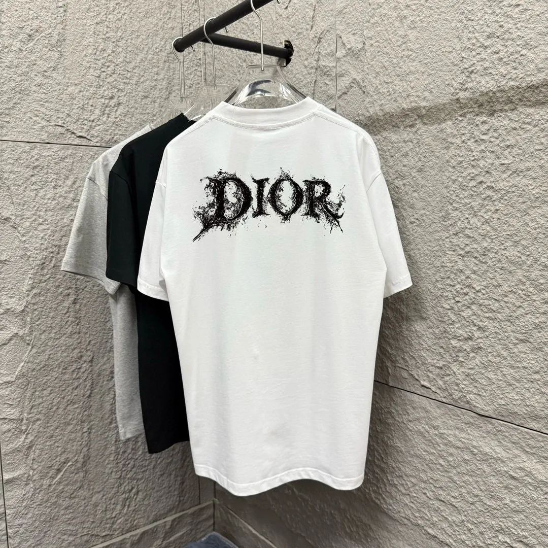 🅿️180 Dio* Dior 2025 spring and summer new style Classic splash lettering front and back printing Simple and elegant Customized double yarn plain cotton fabric Short-sleeved T-shirt Uniform for men and women Color: Black White Angora Red Size: S (90-130 catties) M (120-150 catties) L (140-165 catties) XL (160-180 catties) XXL (180-210 pounds)