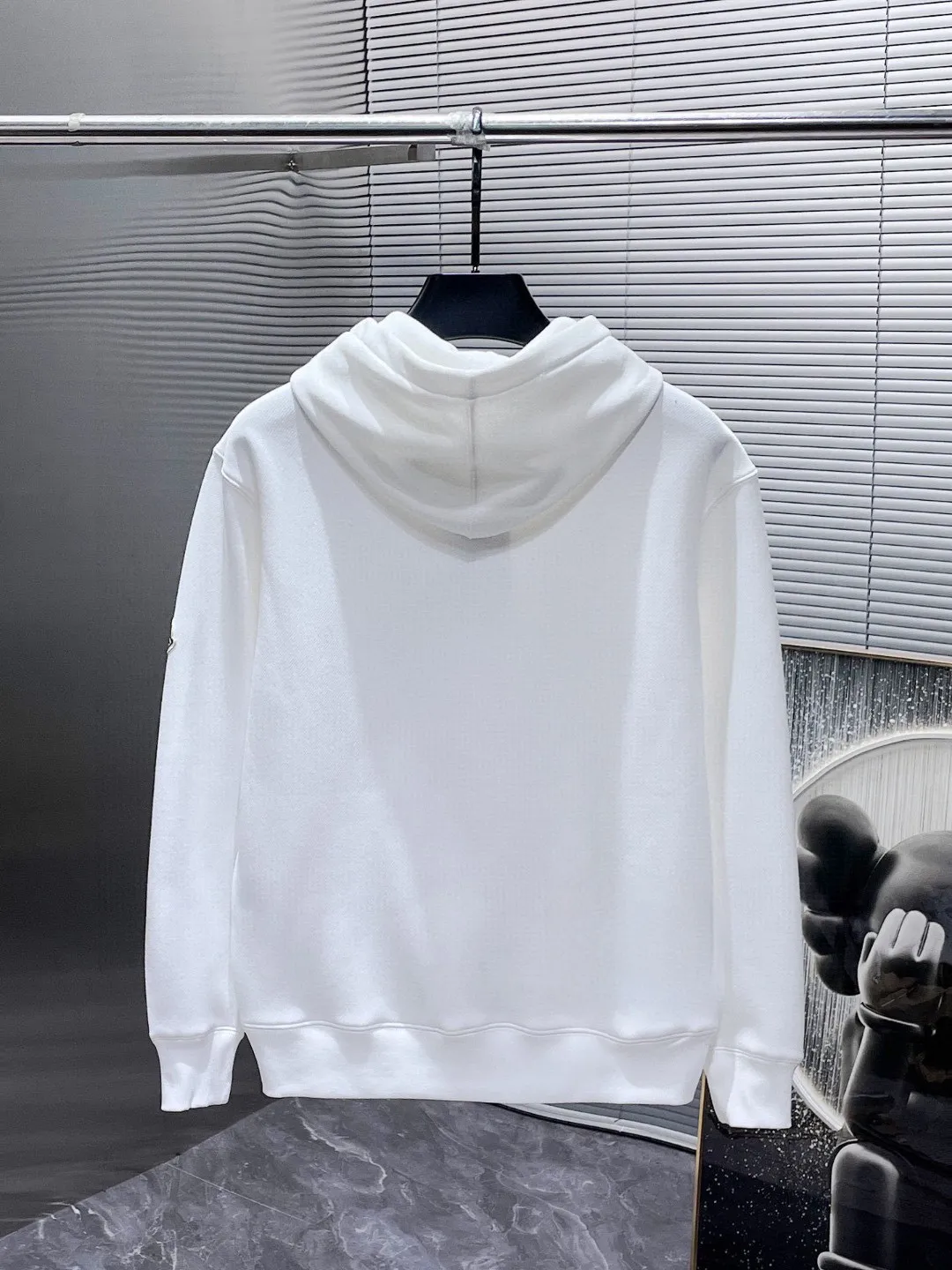 🅿️240 brand [DIOR Dior] (good news for fat people) 2025ss autumn latest long-sleeved round-neck sweatshirt, on sale simultaneously on the official website. Refreshing and breathable. Made of top Tencel Roman. Comfortable and soft. 3D three-dimensional clarity. Super fashion sense. Great for gifting and keeping for yourself. Size: M-5XL (can wear up to 220 pounds)