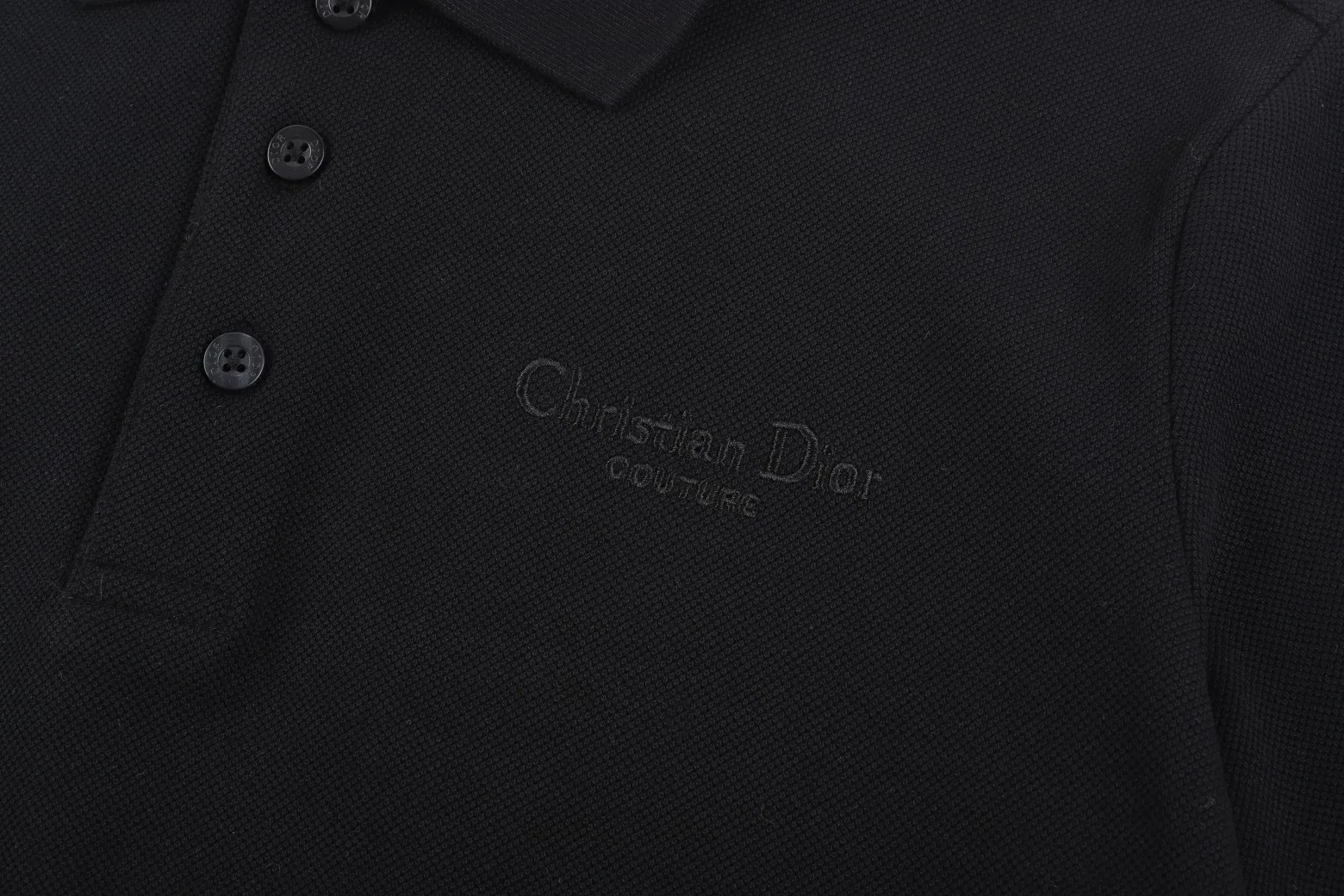 🅿️256 DIOR Di* 2025 SS spring and summer lapel POLO new style. Three-dimensional letter 3D imported Tajima embroidery technology. Specially customized letter logo stone pattern buttons. Details in place💯 Made of 100% cotton pique cloth. Comfortable feel. Color: black white. Size: M-XXL