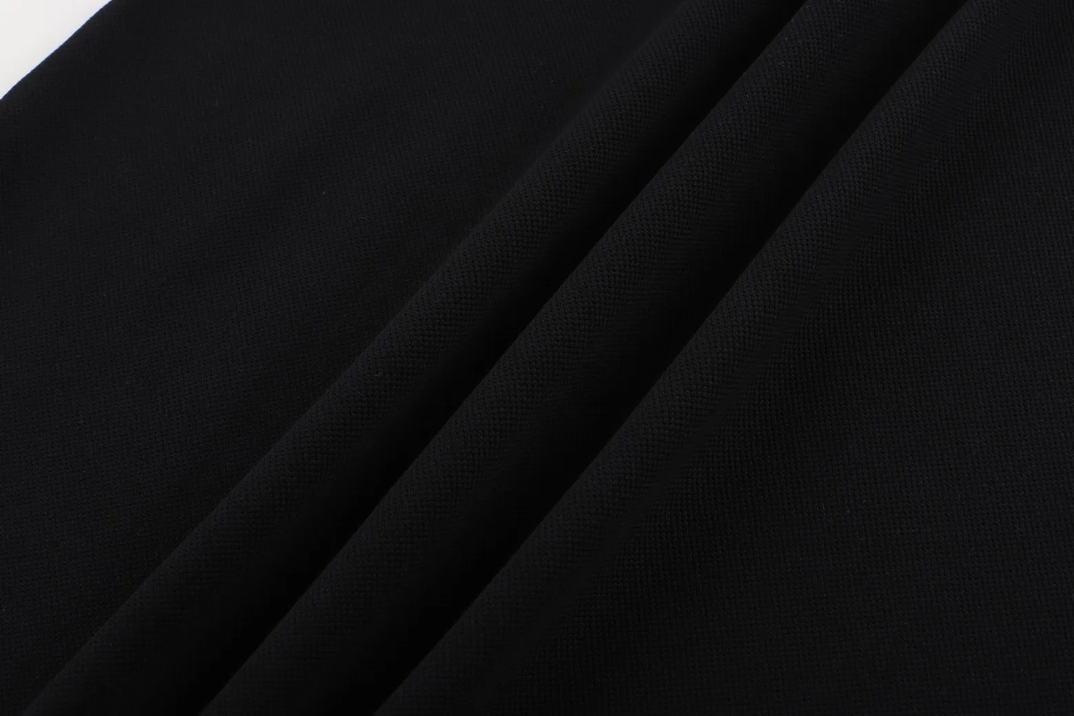 🅿️256 DIOR Di* 2025 SS spring and summer lapel POLO new style. Three-dimensional letter 3D imported Tajima embroidery technology. Specially customized letter logo stone pattern buttons. Details in place💯 Made of 100% cotton pique cloth. Comfortable feel. Color: black white. Size: M-XXL