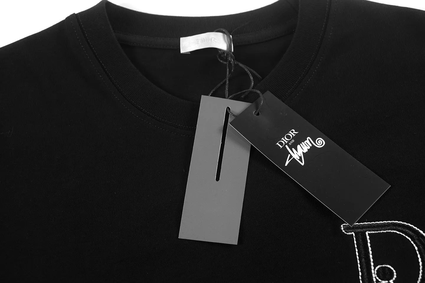 🅿️160 Dior*2026 latest short-sleeved material: high version 300g double yarn combed cotton Size: S M L XL Color: black white Style number: W3655