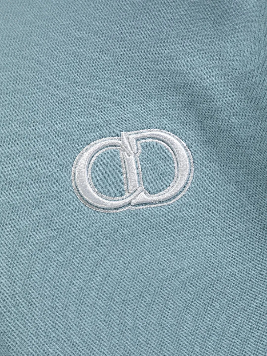 🅿️280 Dior Dior micro wide version CD micro wide version S-Xl 25ss autumn and winter sweatshirt, forever unbeatable, classic style, permanent boutique, counter timeless classic washed style, CD letter logo on chest🪡 embroidery, neckline, sleeve hem, washed heavy craftsmanship logo pattern, heavy craftsmanship, same style for men and women, short-sleeved T-shirt, cotton blended terry jersey fabric, original development This is from the 2025 beachwear limited series. The full-logo jacquard towel highlights the classic Obliave flower. It is matched with an S-shaped round neck and topstitching. It is unique. The whole body is decorated with obliqve jacquard. The ribbed round neck is matched with V-shaped topstitching. Customized accessories. The whole body is customized and developed according to the Y-panel... Complete with three standards, it can control various styles and pay tribute to Dior's historic year! Coupled with the blessing of full-flower cotton material, both the upper body comfort and the existence are unparalleled. It can be said to be a must-have companion in summer. The excellent breathability and comfortable wearing feeling are unparalleled~ Recommended! ! Same style for men and women! Color: Black White Lake Blue Size: S-XL Size chart: S: Shoulder width 55-Bust 56-Length 71.5 M: Shoulder width 56.5-Bust 58-Length 73 L: Shoulder width 58-Bust 60-Length 74.5 XL: Shoulder width 59.5-Bust 62-Length 76