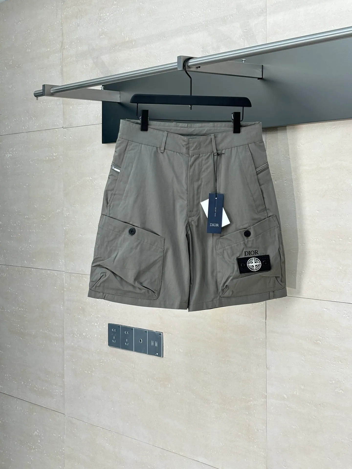 🅿️550 Dio*/Dior 25Ss Stone Island co-branded multi-functional shorts, custom-woven and dyed technical canvas fabric, Stone Island policy armband, custom-woven flat machine rib, perfect restoration, mold opening, latest co-branded hardware Sizr: S/M/L/XL