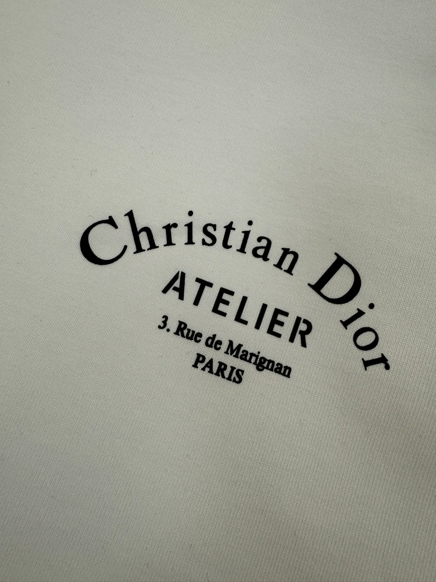 🅿️200 DIOR*Dior*320g heavyweight pure cotton t-shirt, thick, breathable and loose fit. Printed logo design. Spring and summer new round neck fashionable short-sleeved t-shirt. Comfortable against the skin, durable and easy to wear. Meticulous original craftsmanship. A must-have for casual and versatile colors. Color: black white. Size: S M L XL XXL
